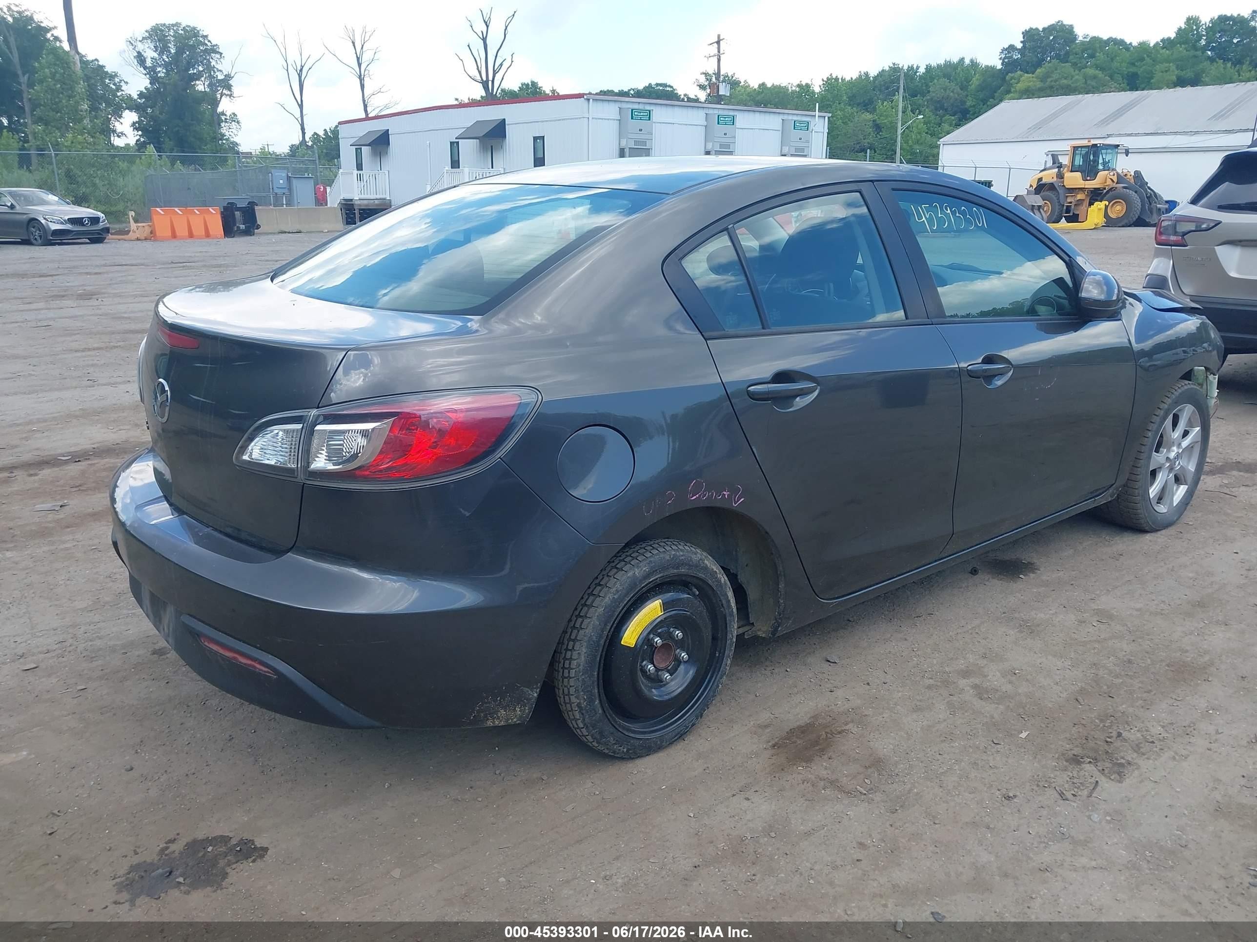 2010 Mazda Mazda3 I Touring Gray vin: JM1BL1SG4A1161897