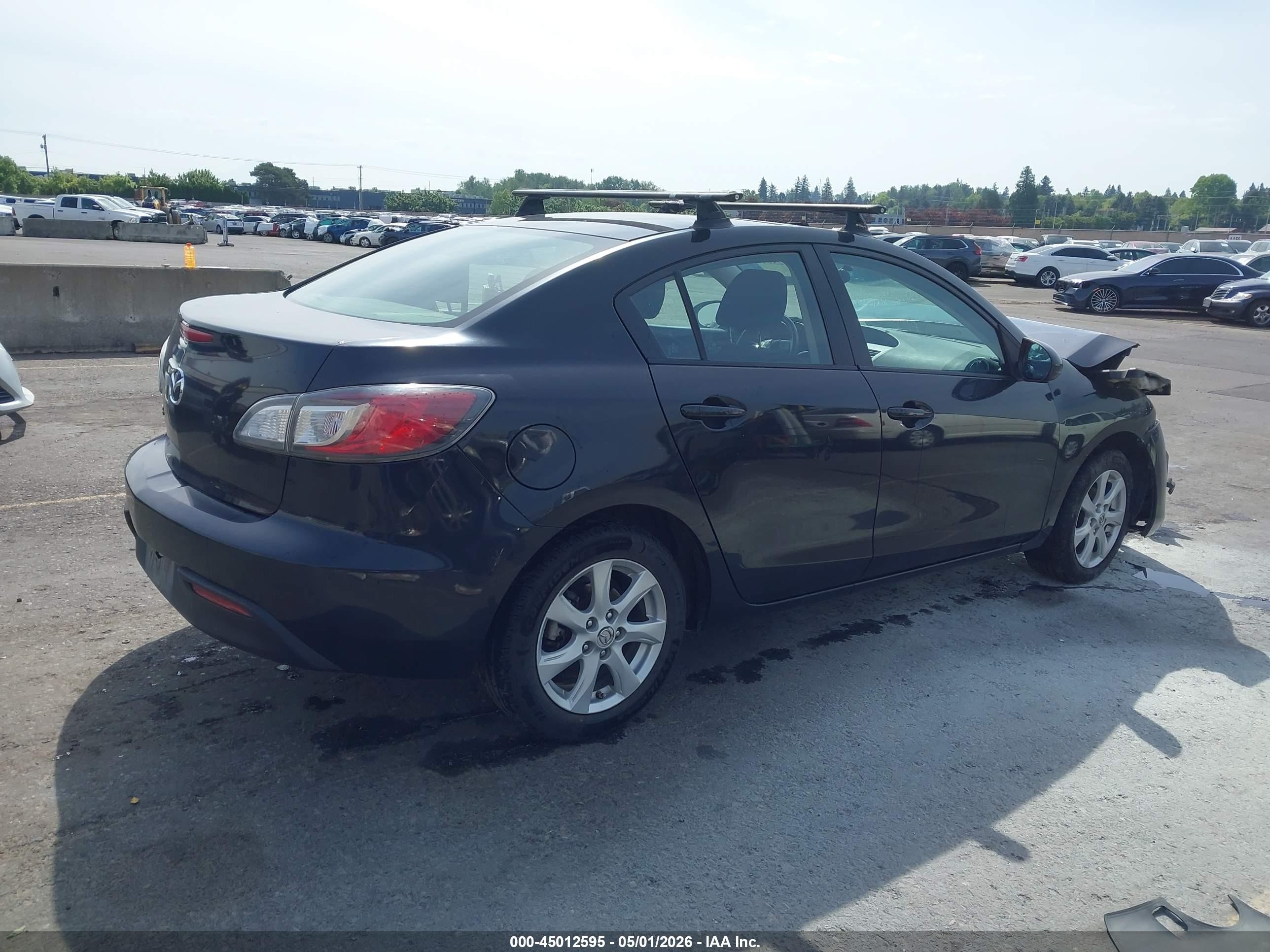 2010 Mazda Mazda3 I Touring Black vin: JM1BL1SG5A1312181