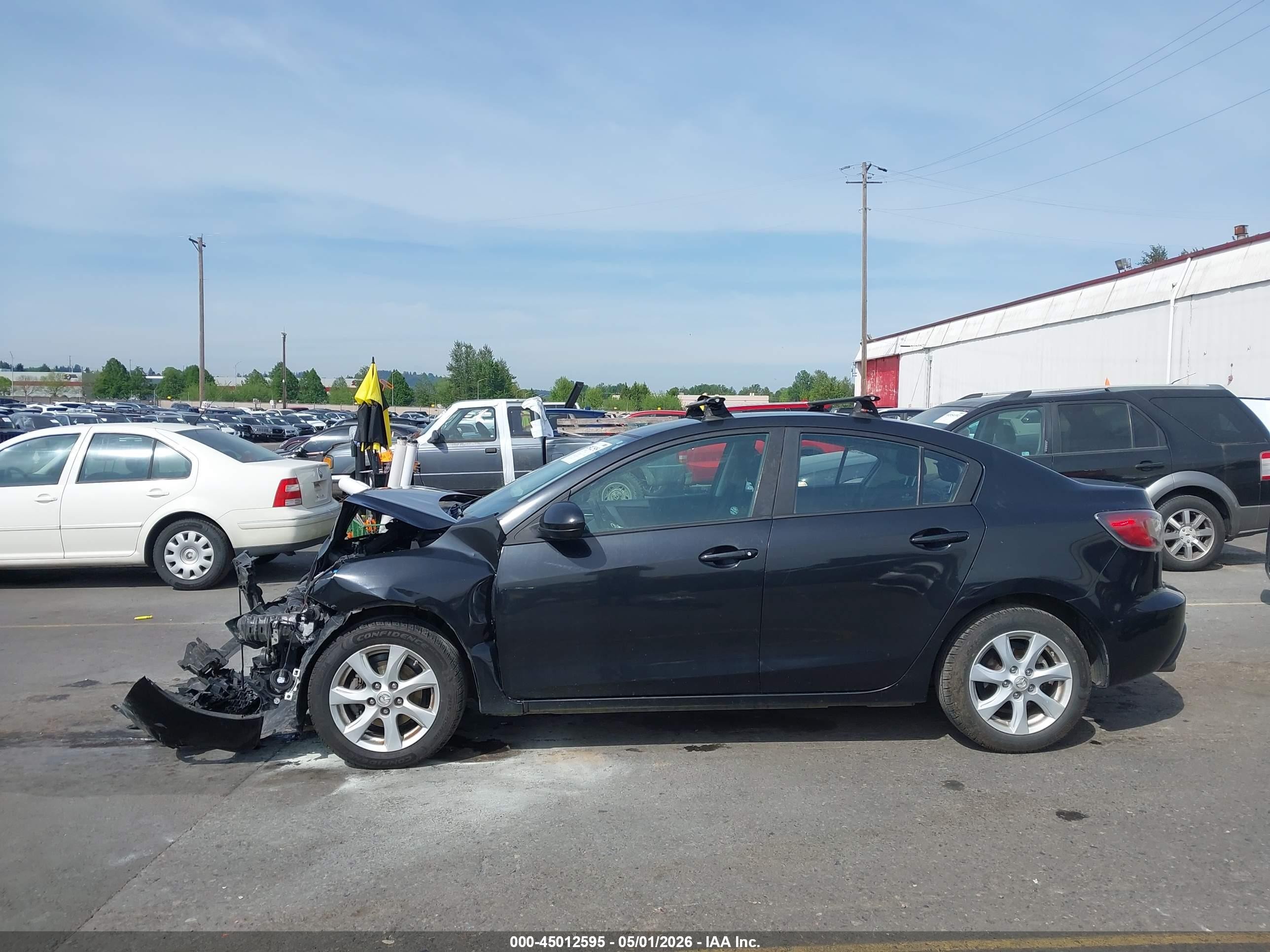 2010 Mazda Mazda3 I Touring Black vin: JM1BL1SG5A1312181