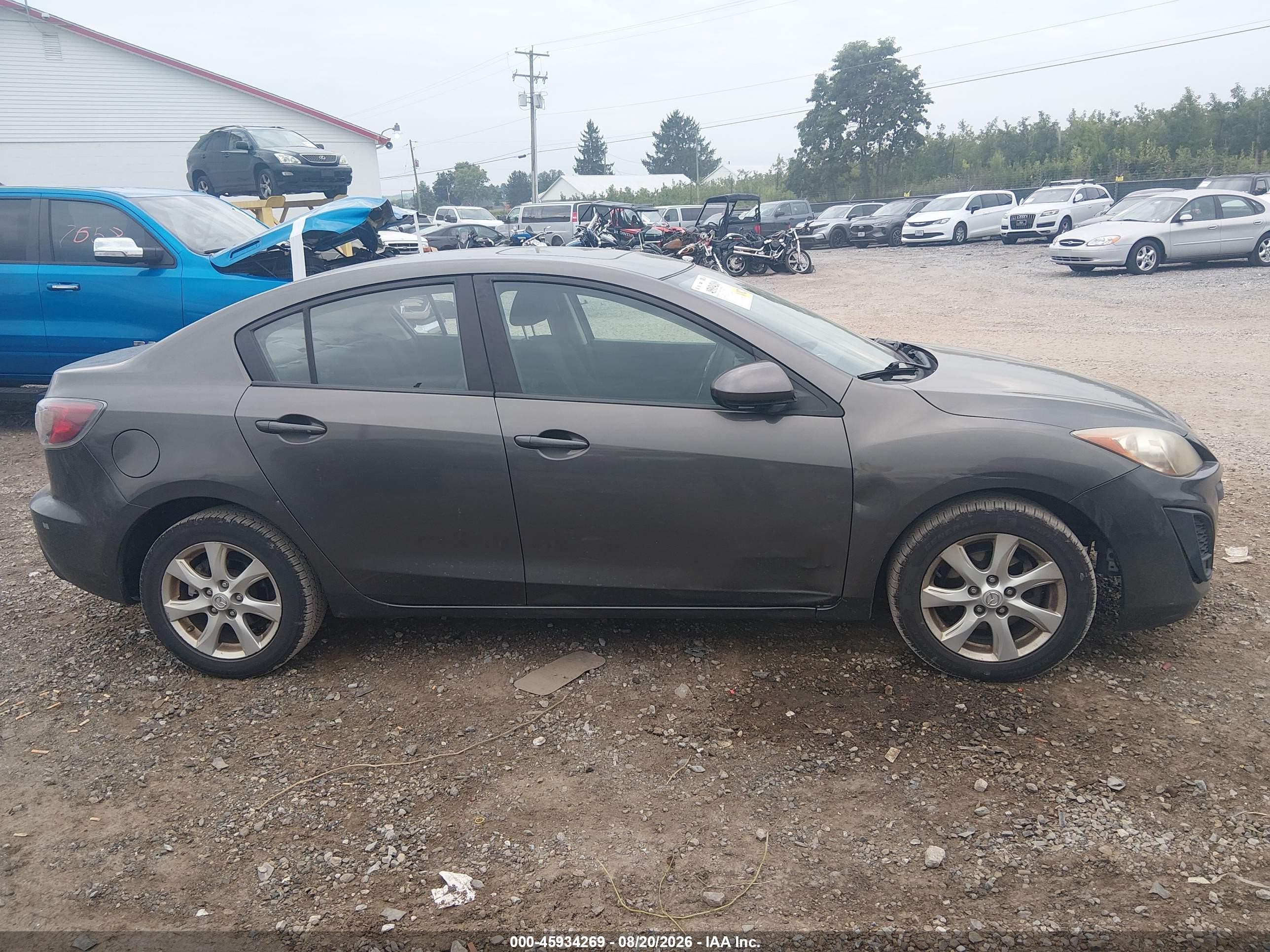 2010 Mazda Mazda3 I Touring Gray vin: JM1BL1SG6A1305997