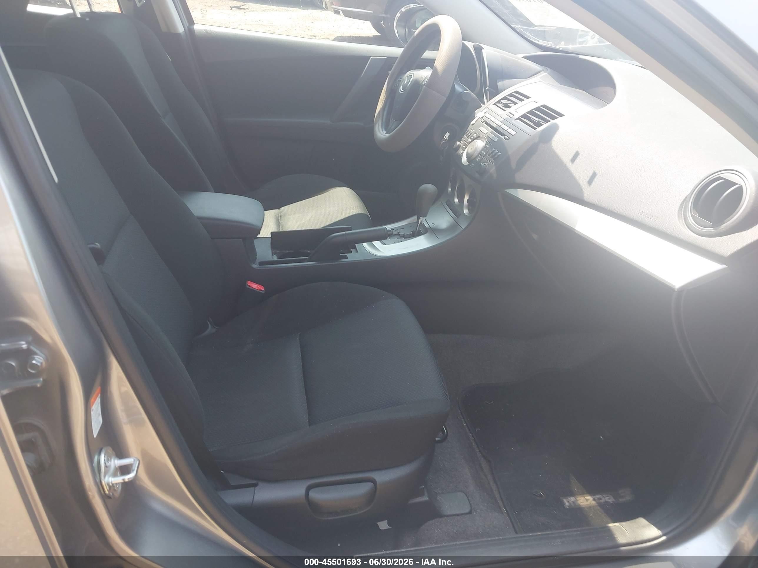 2010 Mazda Mazda3 I Touring Gray vin: JM1BL1SG7A1245437