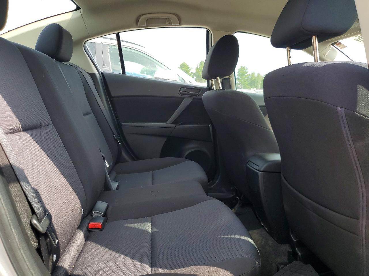 2010 Mazda 3 I Silver vin: JM1BL1SG7A1349877