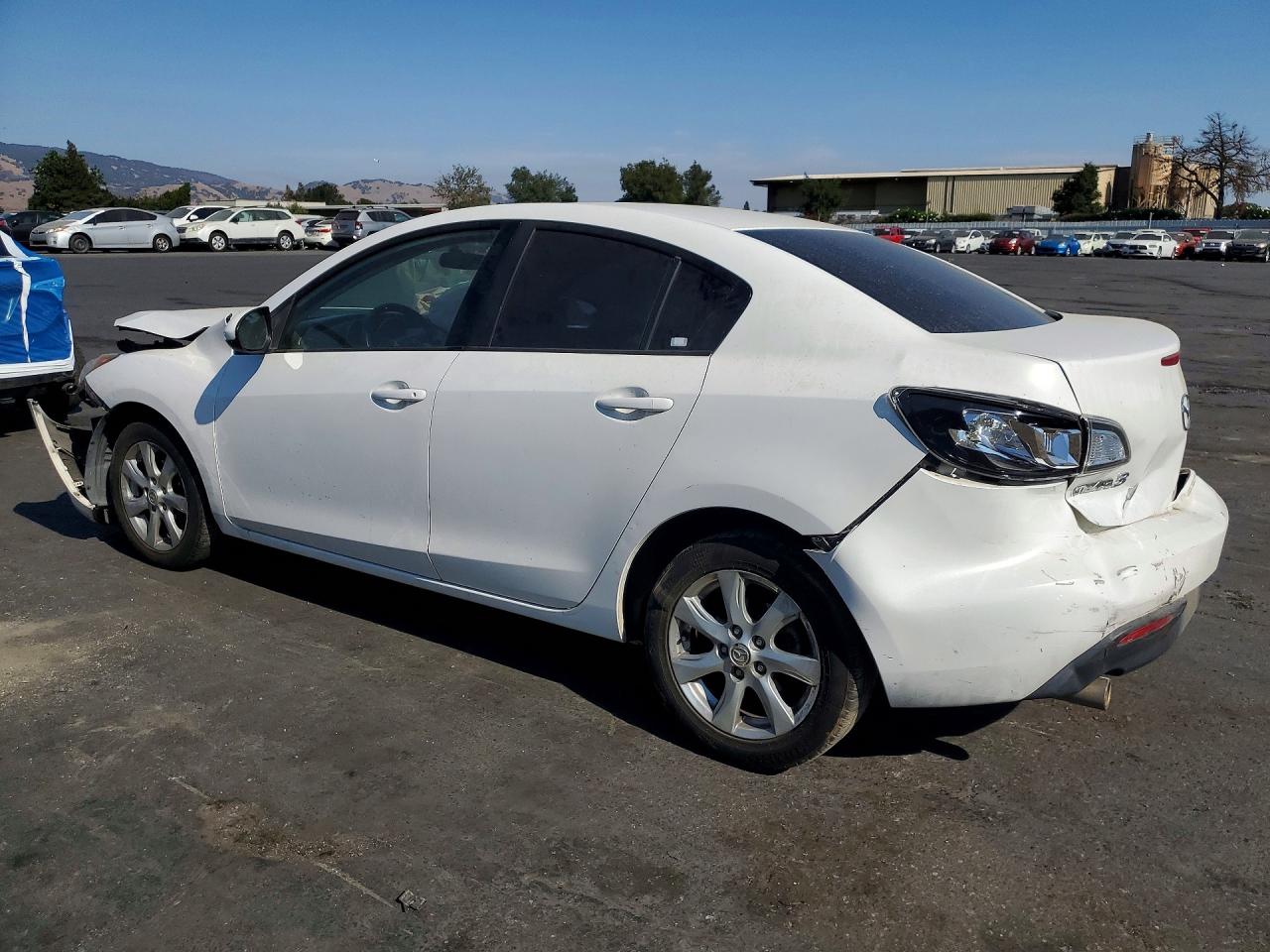 2010 Mazda 3 I White vin: JM1BL1SG8A1243518