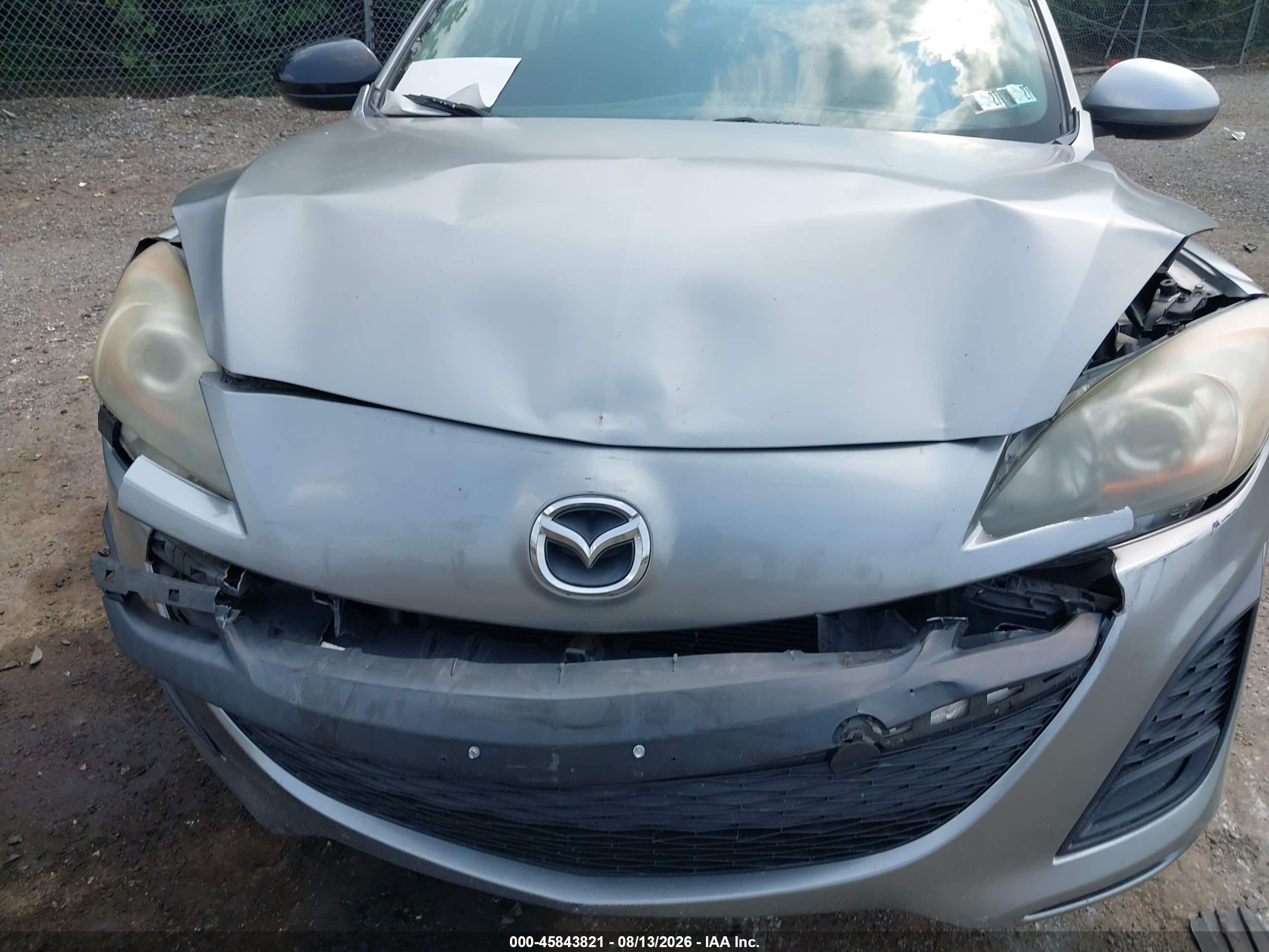 2010 Mazda Mazda3 I Sport Silver vin: JM1BL1SG8A1258858