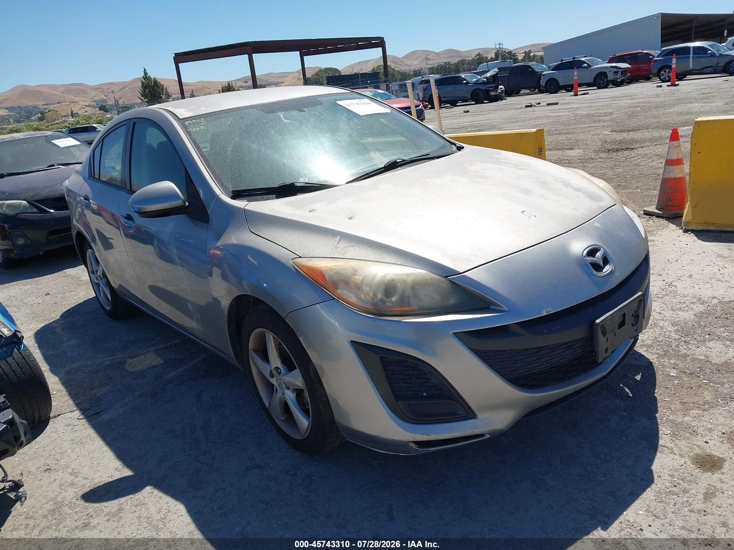 2010 Mazda Mazda3 I Sport Gray vin: JM1BL1SG8A1261324