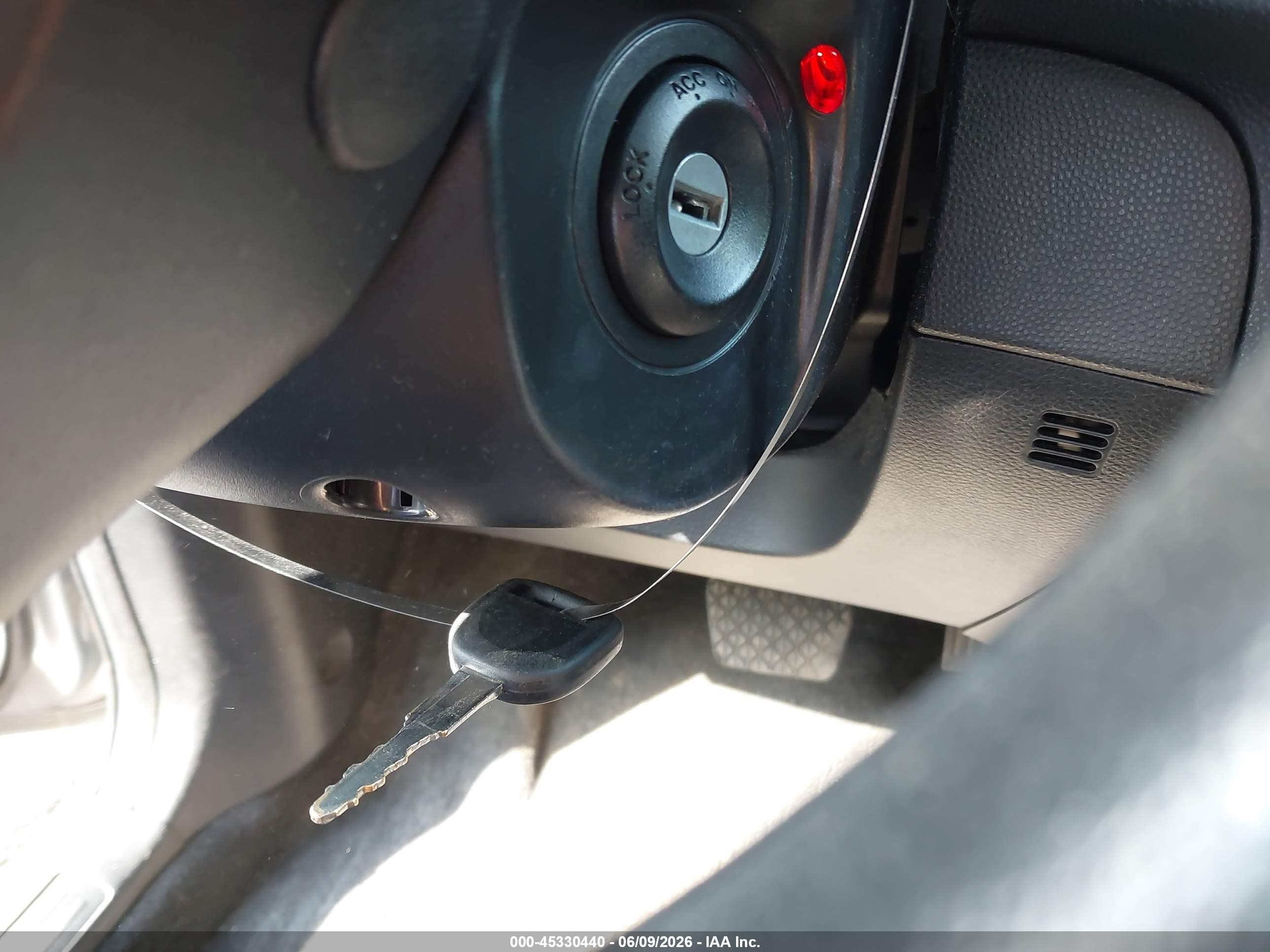 2010 Mazda Mazda3 I Sport Серебряный vin: JM1BL1SG8A1286434