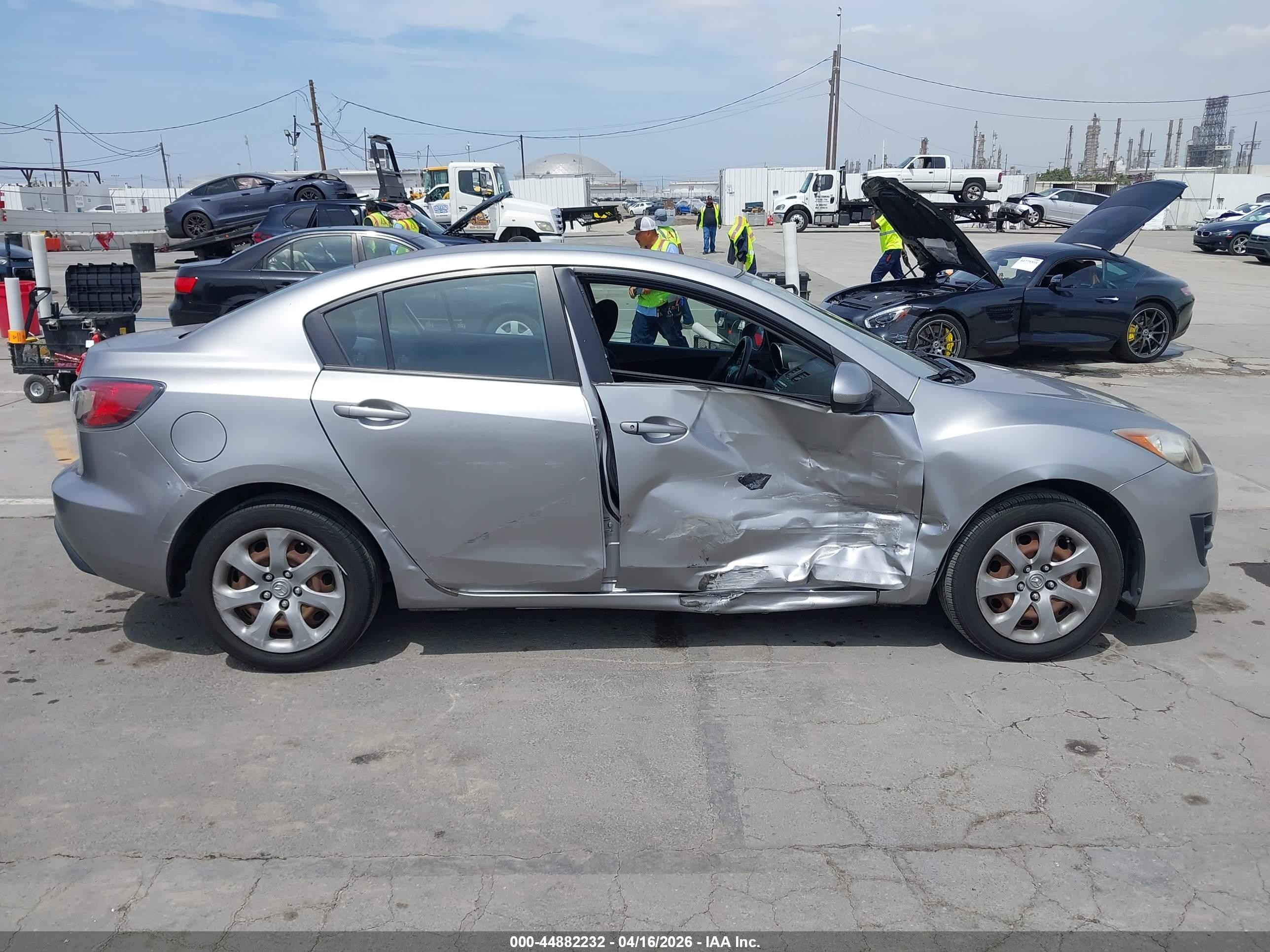 2010 Mazda Mazda3 I Sport Gray vin: JM1BL1SG9A1133657