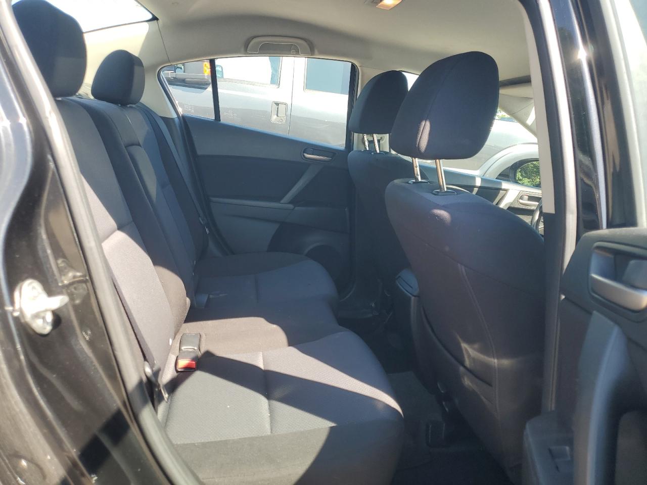 2010 Mazda 3 I Черный vin: JM1BL1SG9A1285440