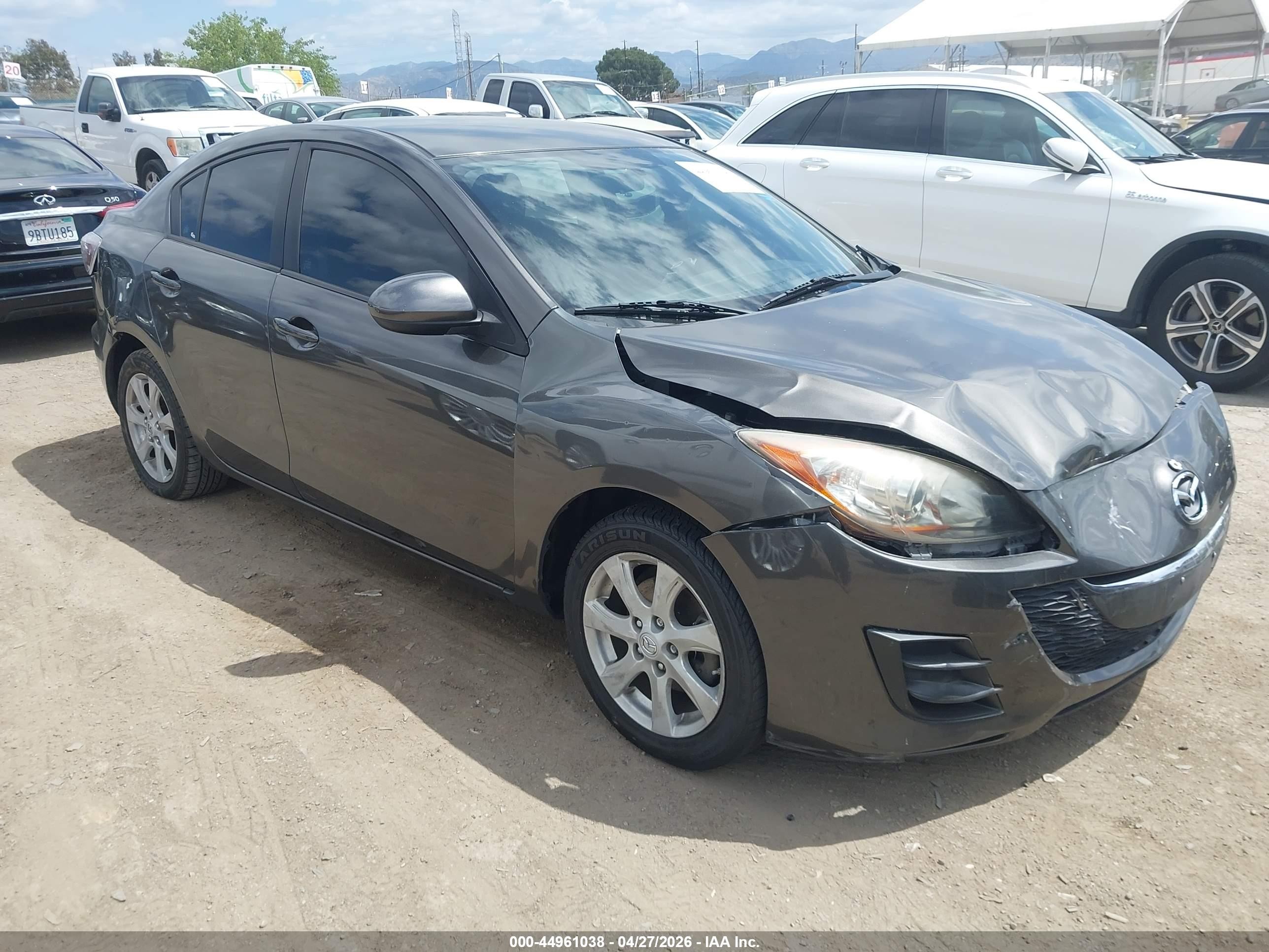 2010 Mazda Mazda3 I Touring Gray vin: JM1BL1SGXA1165713