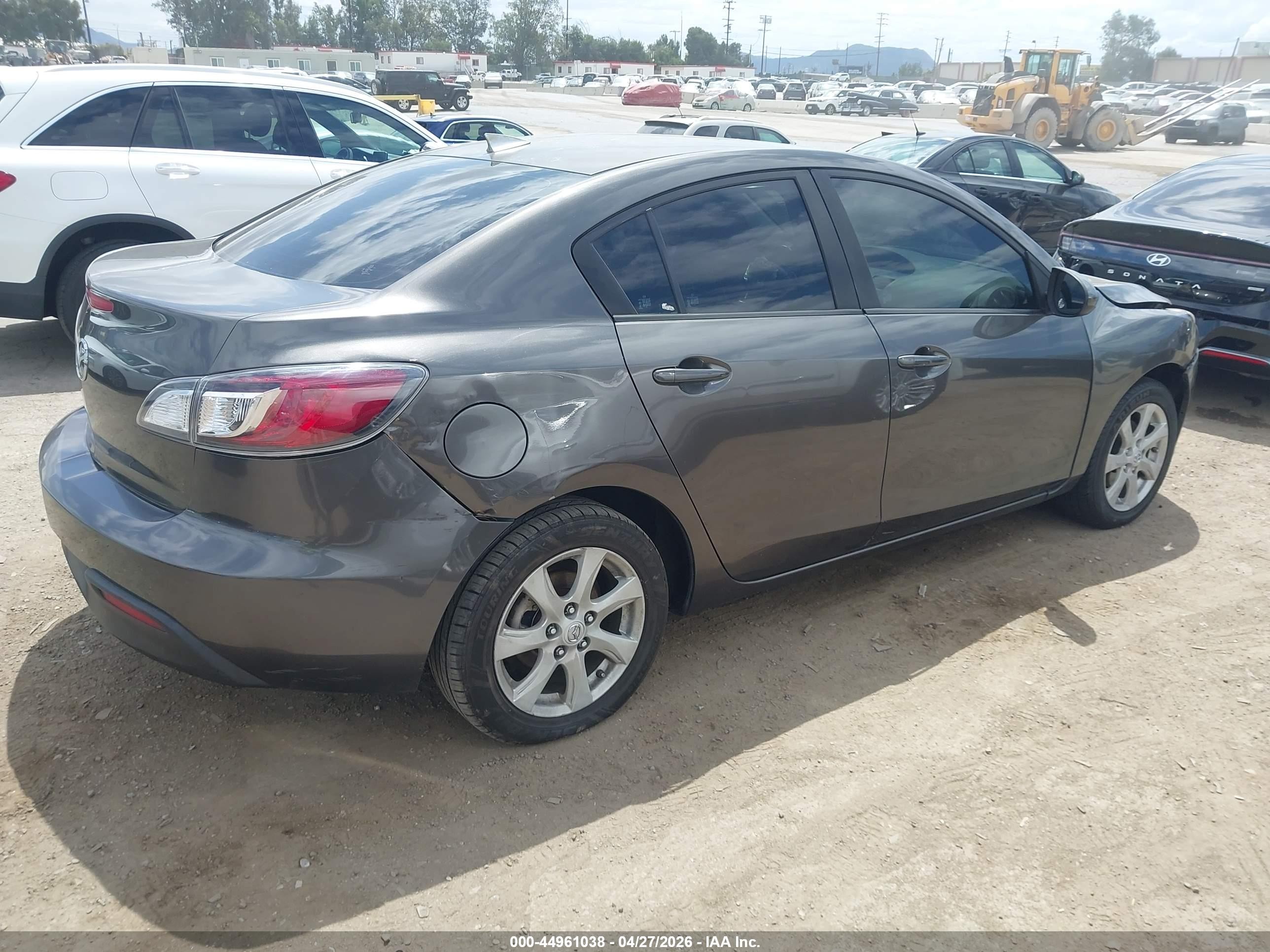 2010 Mazda Mazda3 I Touring Gray vin: JM1BL1SGXA1165713