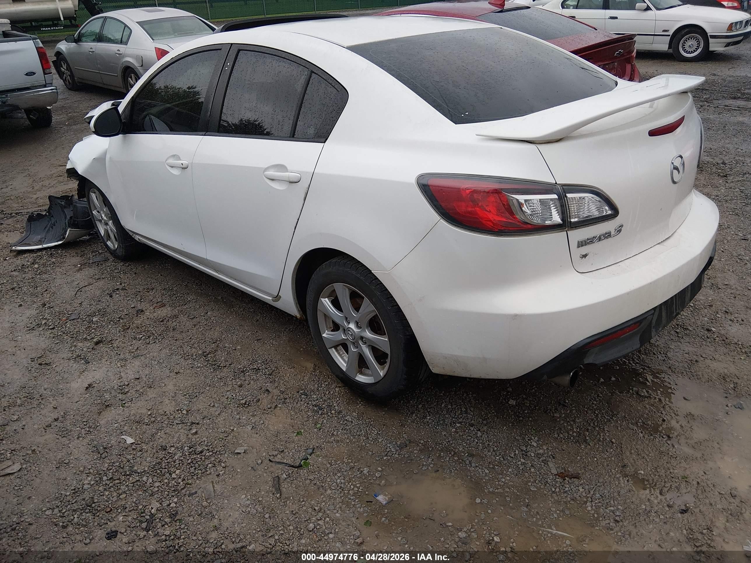 2010 Mazda Mazda3 I Touring White vin: JM1BL1SGXA1286693