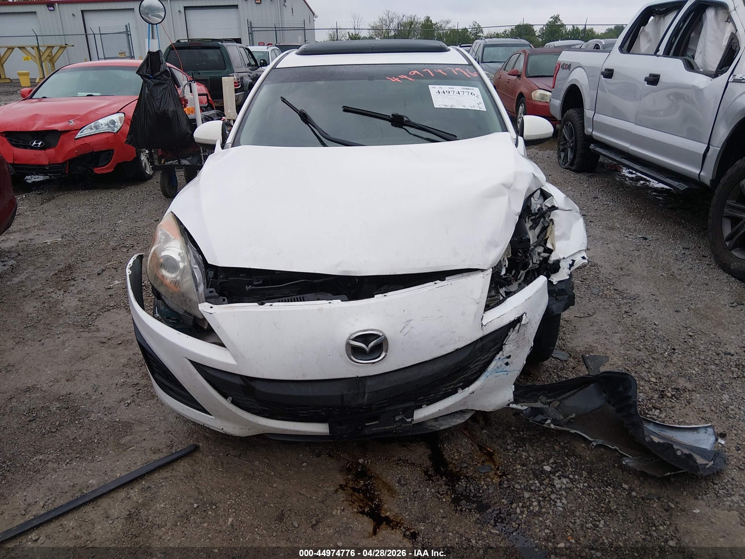 2010 Mazda Mazda3 I Touring White vin: JM1BL1SGXA1286693