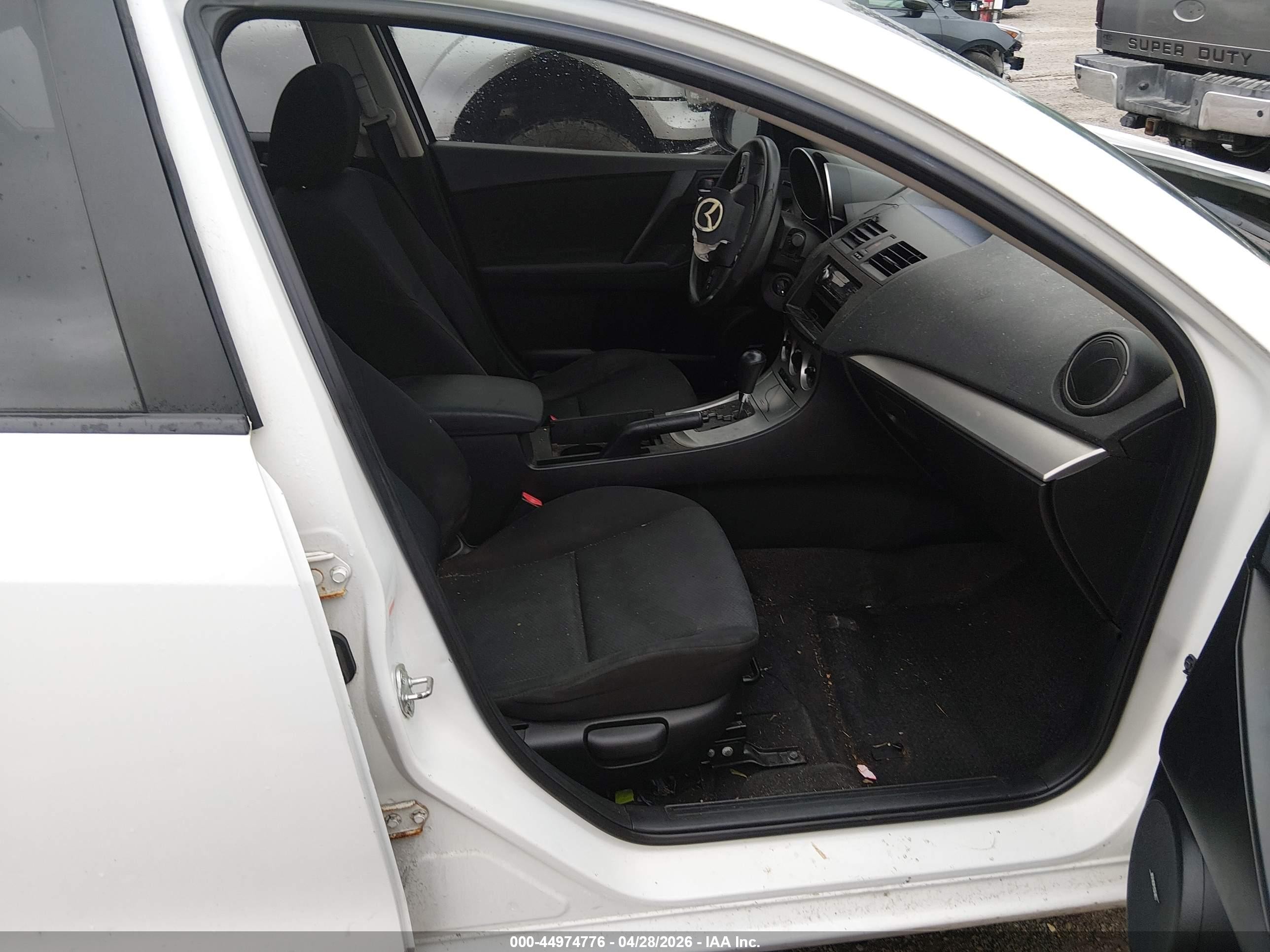 2010 Mazda Mazda3 I Touring White vin: JM1BL1SGXA1286693