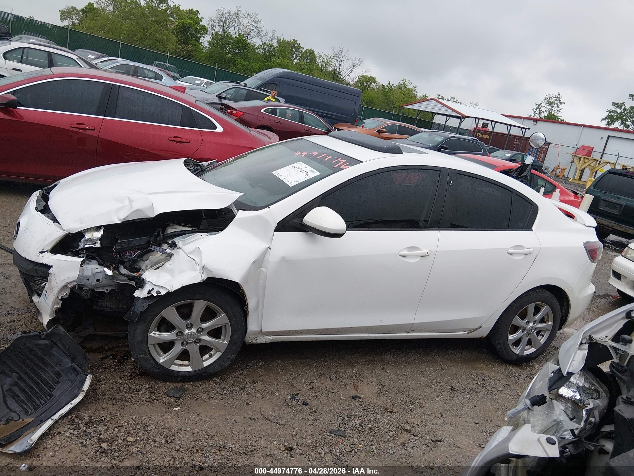 2010 Mazda Mazda3 I Touring White vin: JM1BL1SGXA1286693