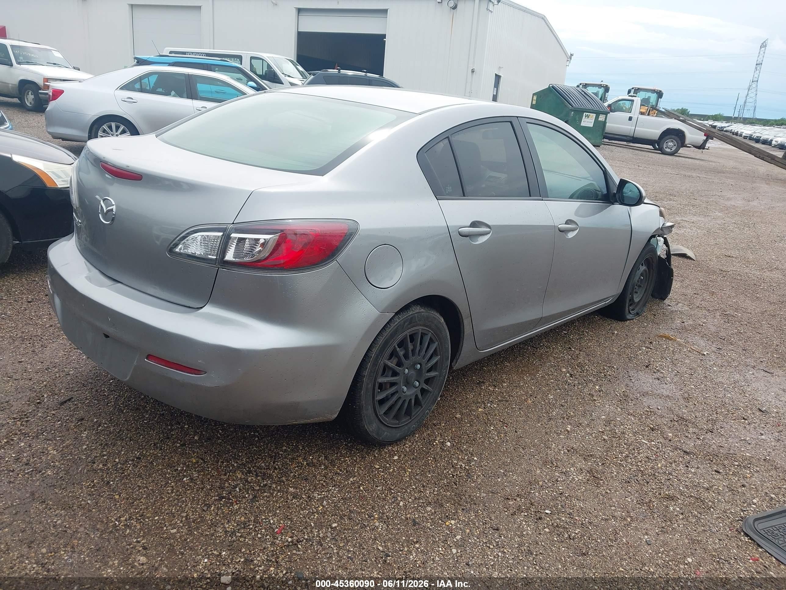 2013 Mazda Mazda3 I Sv Gray vin: JM1BL1TF0D1766509