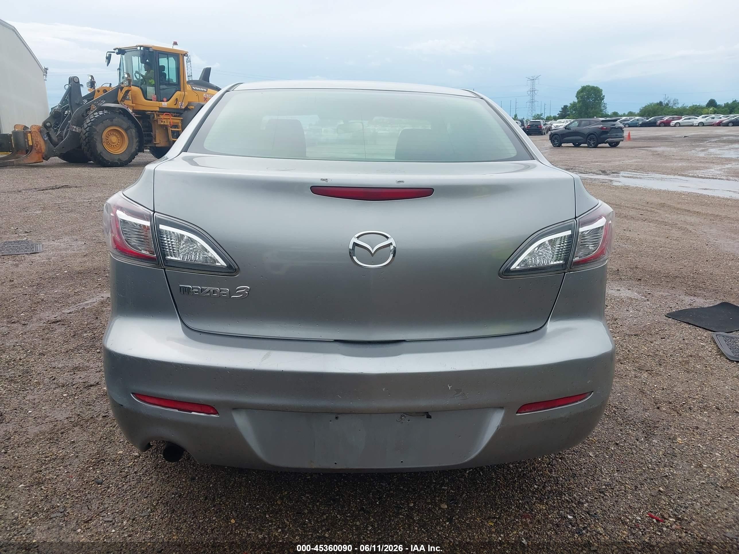 2013 Mazda Mazda3 I Sv Gray vin: JM1BL1TF0D1766509