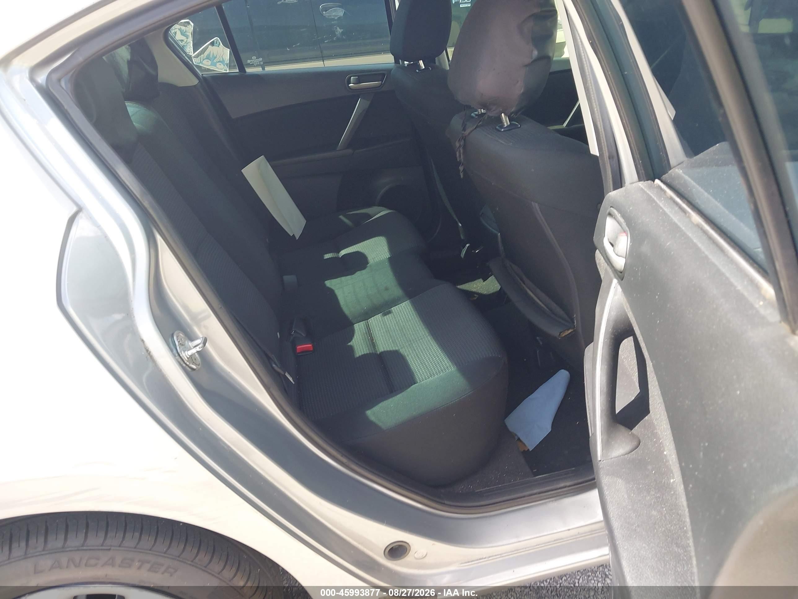 2013 Mazda Mazda3 I Sv Серебряный vin: JM1BL1TF2D1746410