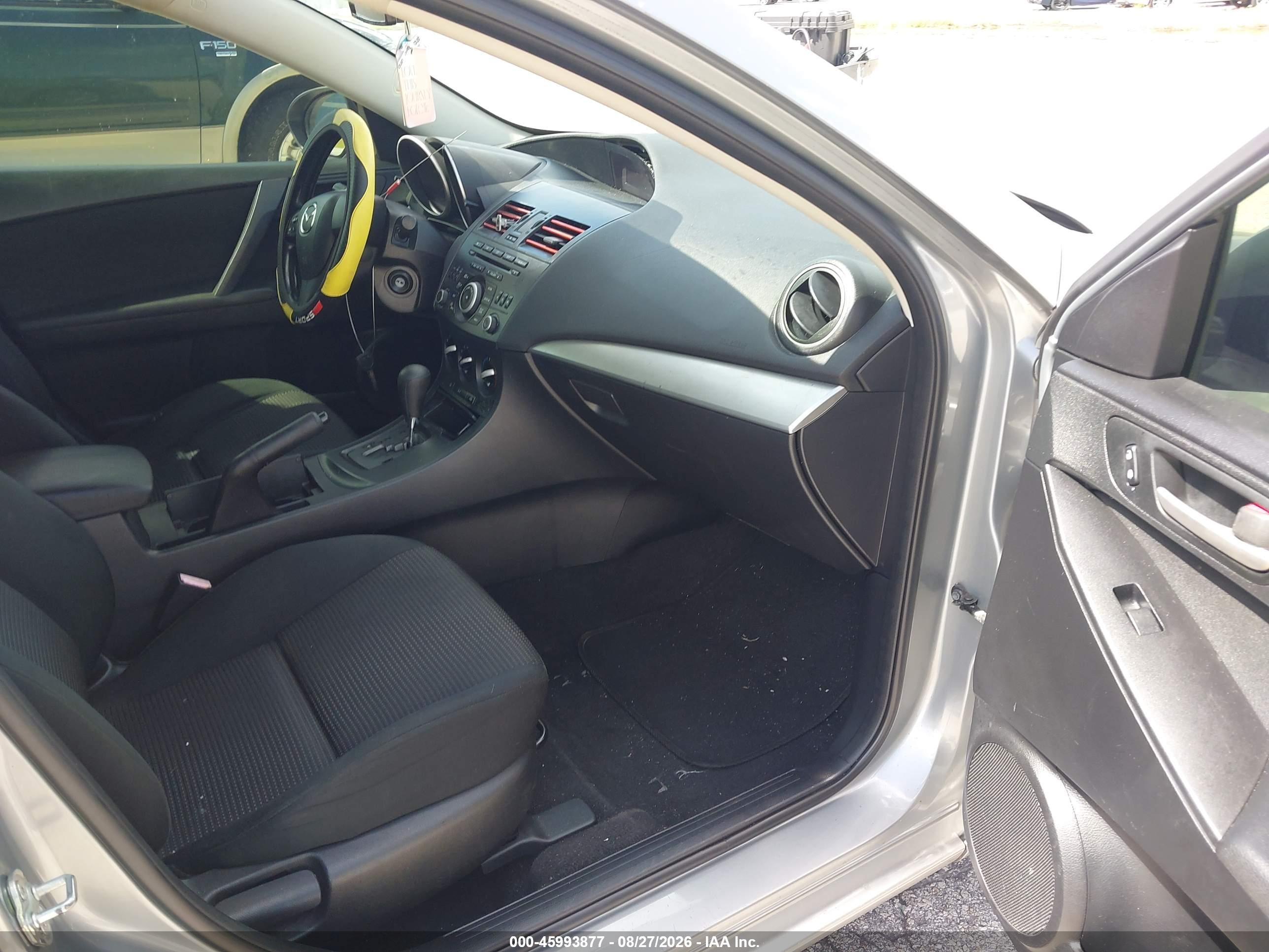 2013 Mazda Mazda3 I Sv Серебряный vin: JM1BL1TF2D1746410