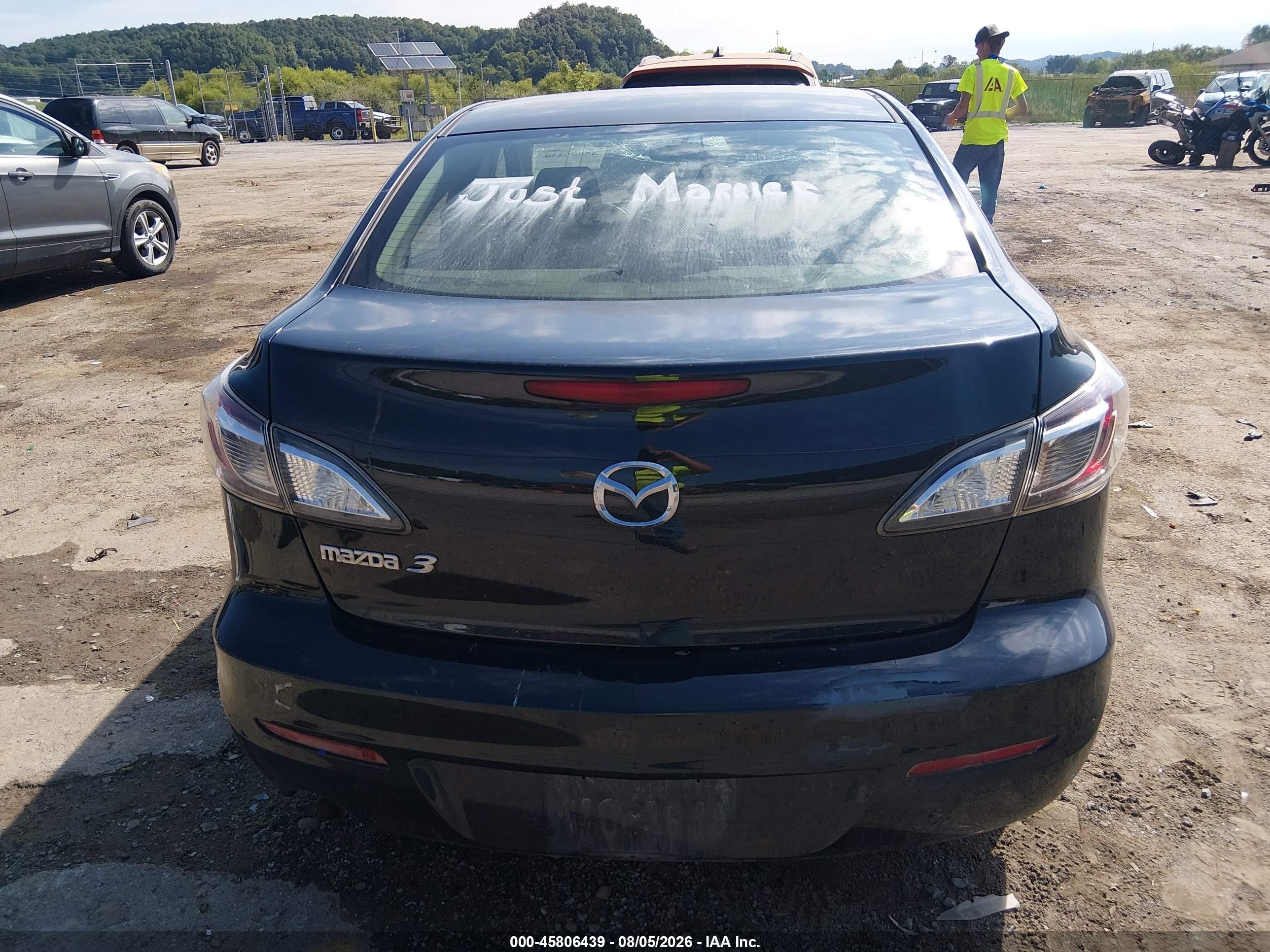 2013 Mazda Mazda3 I Sv Black vin: JM1BL1TF2D1812678