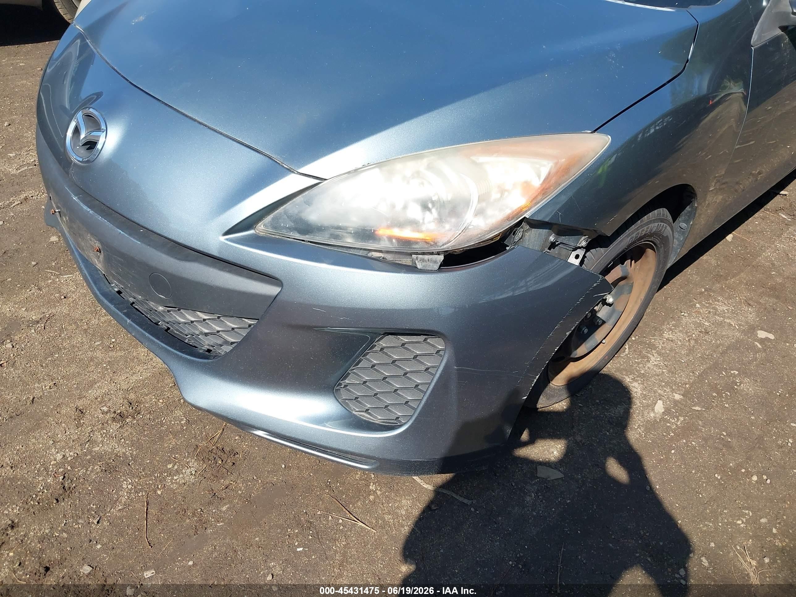2013 Mazda Mazda3 I Sv Light Blue vin: JM1BL1TF3D1768139