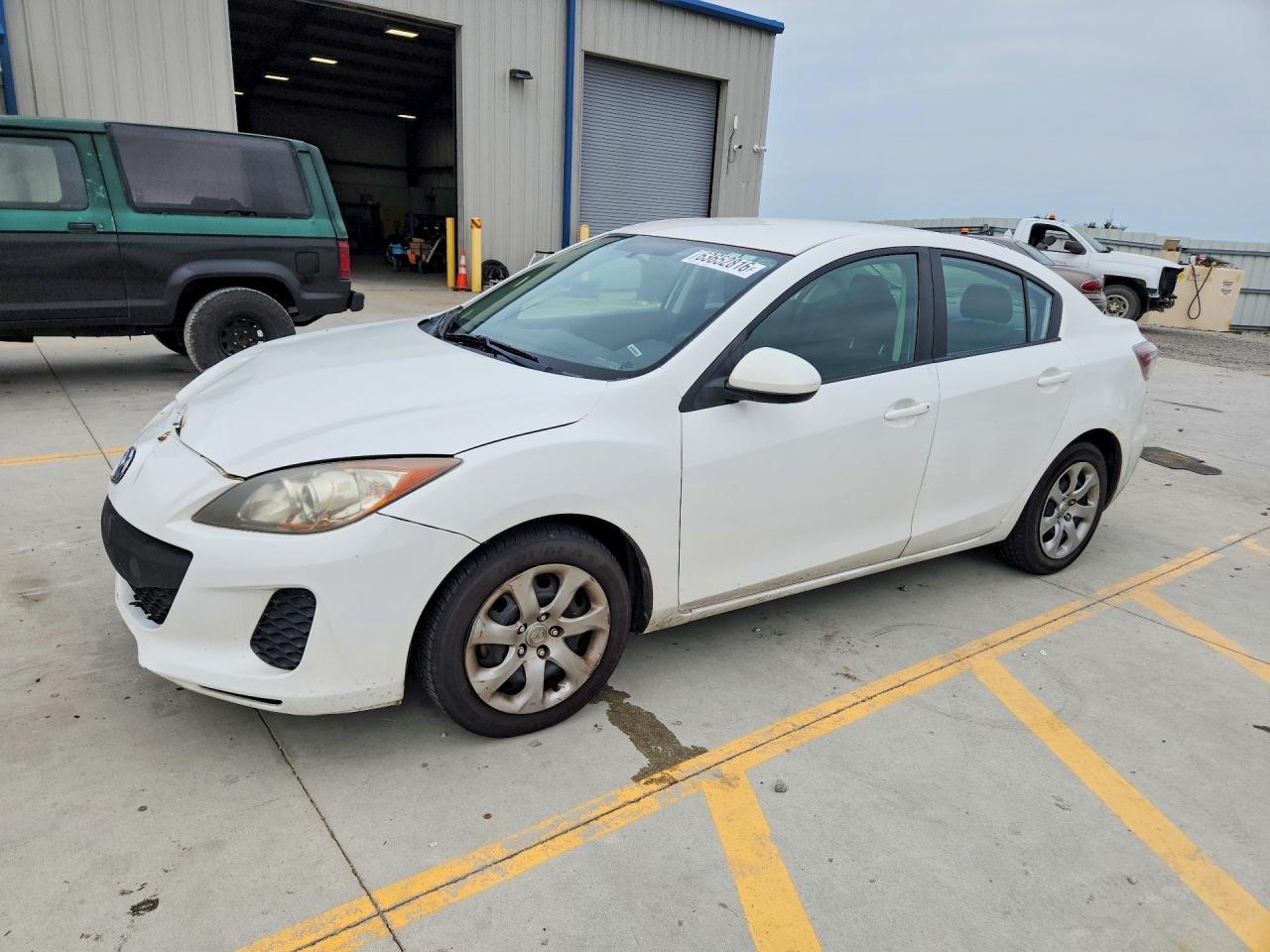 2013 Mazda 3 I White vin: JM1BL1TF4D1817400
