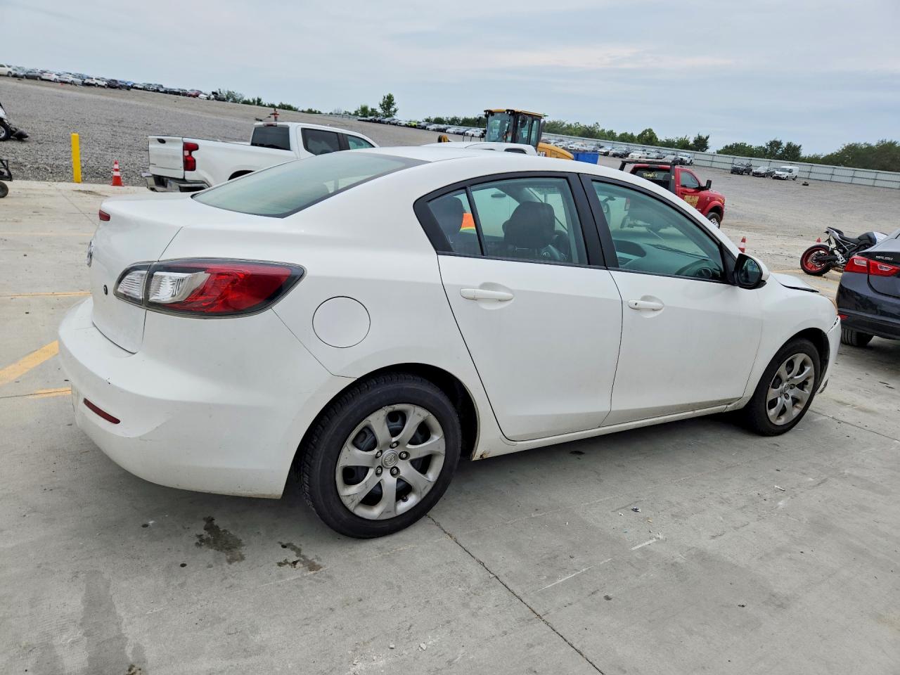 2013 Mazda 3 I White vin: JM1BL1TF4D1817400