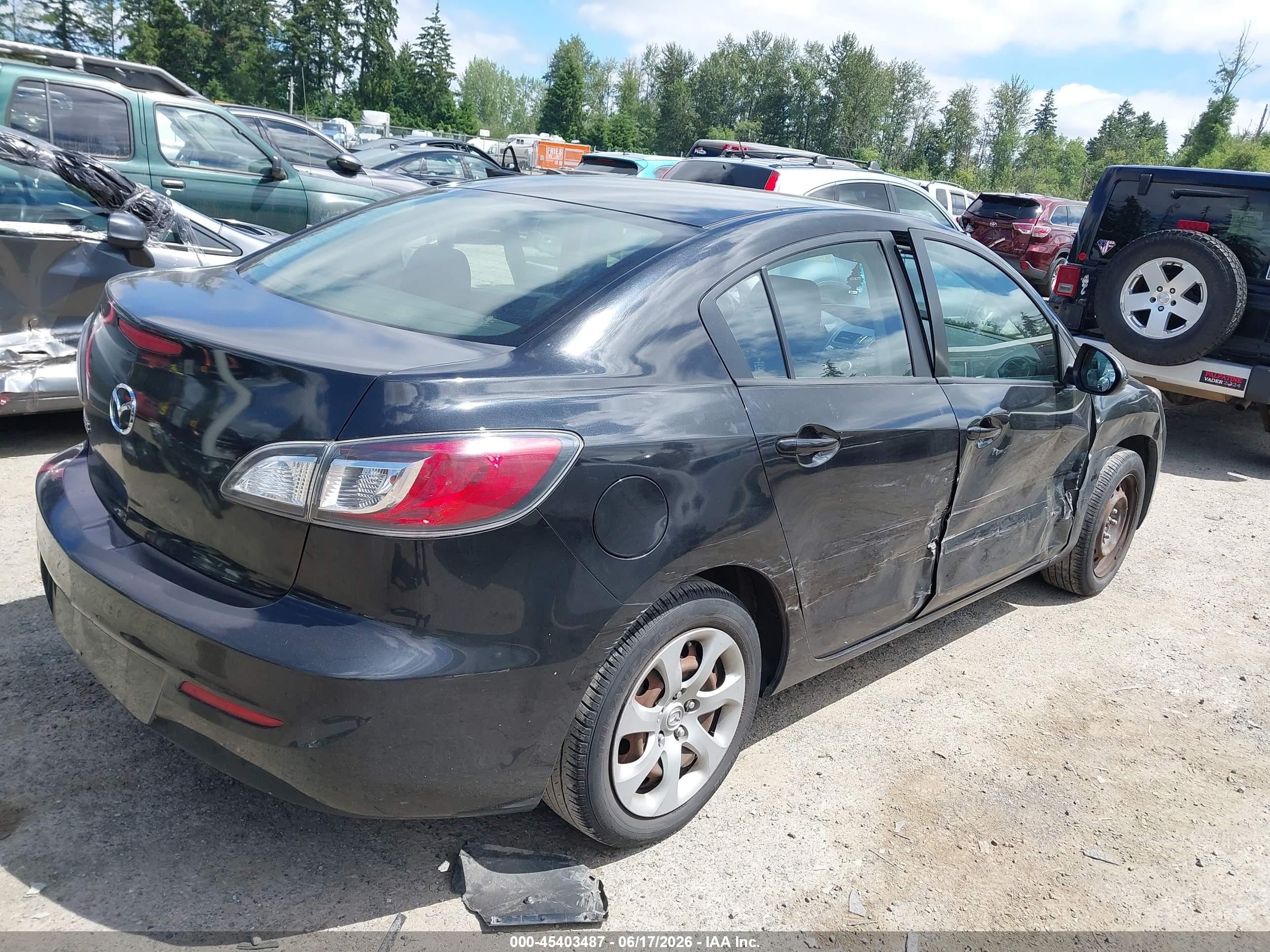 2013 Mazda Mazda3 I Sv Black vin: JM1BL1TF5D1773858