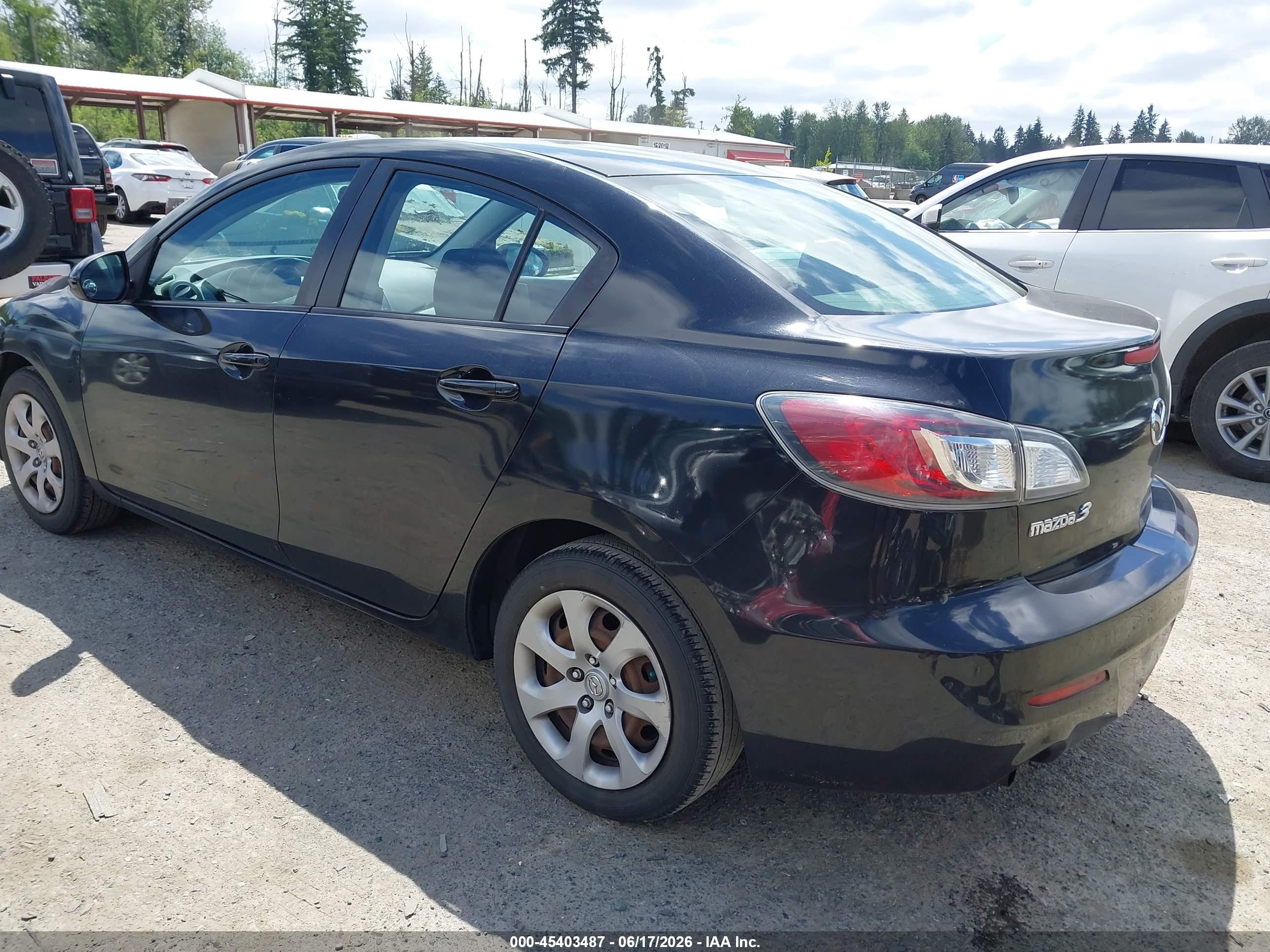2013 Mazda Mazda3 I Sv Black vin: JM1BL1TF5D1773858