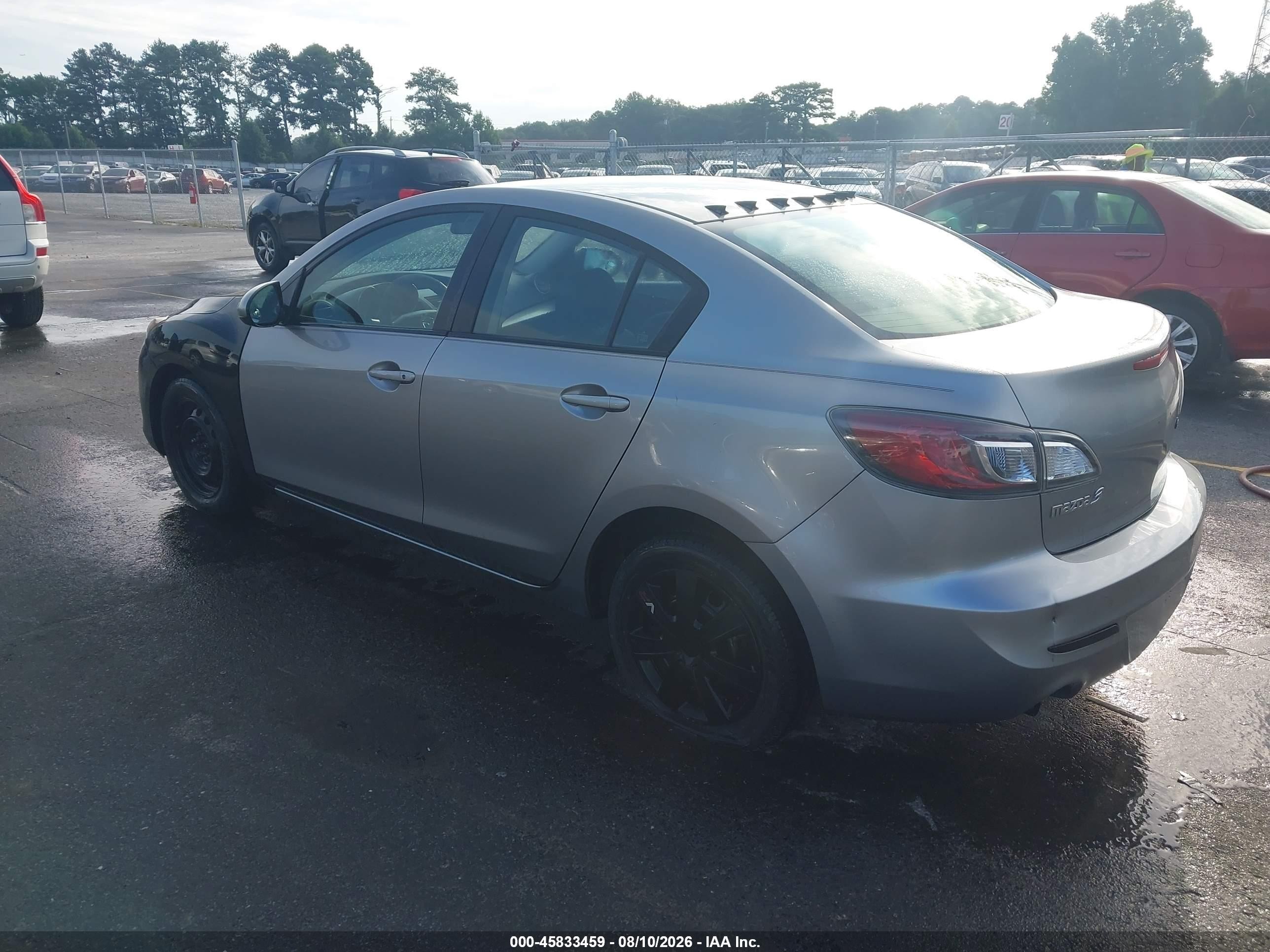 2013 Mazda Mazda3 I Sv Gray vin: JM1BL1TF5D1815591