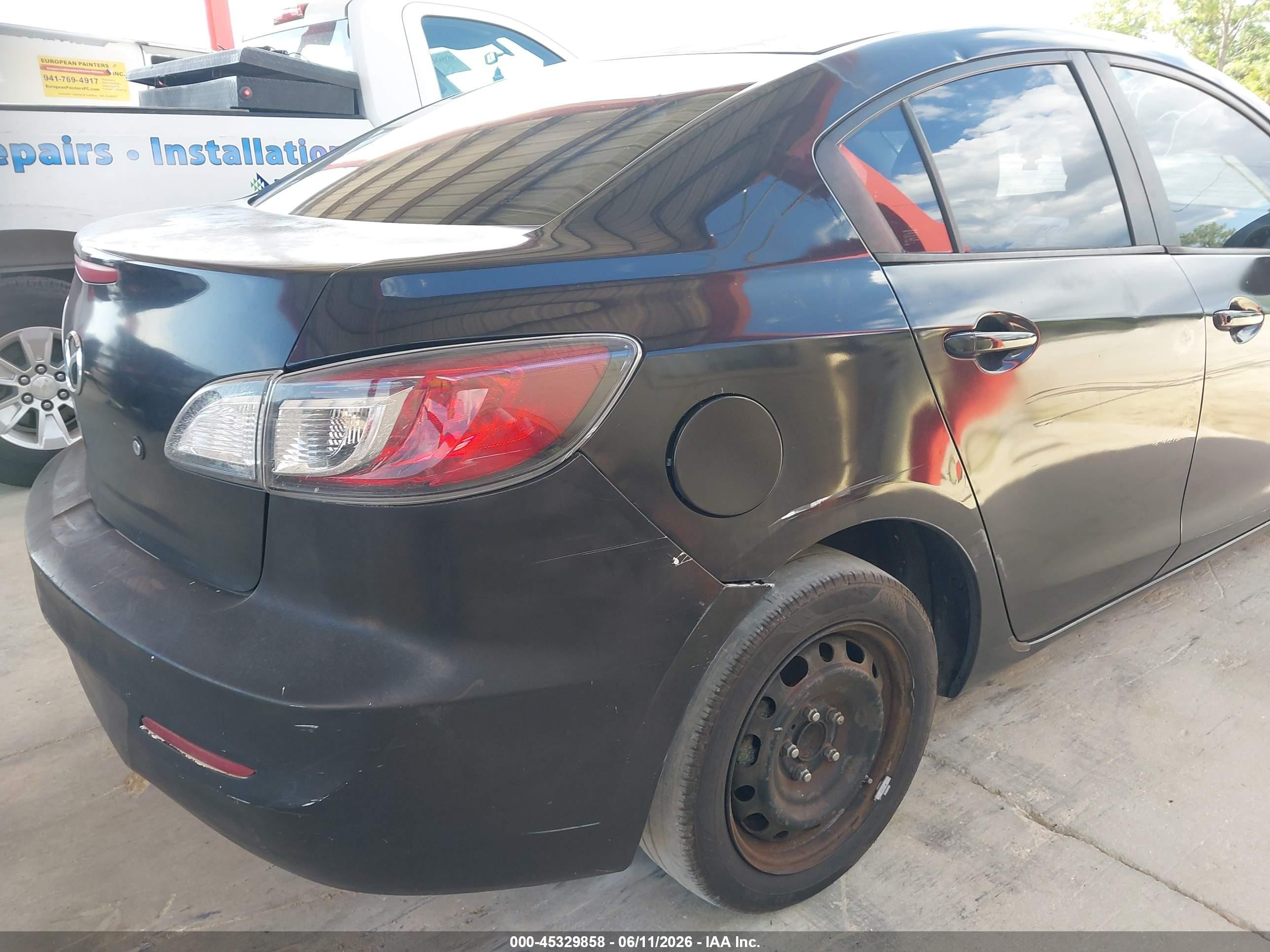 2013 Mazda Mazda3 I Sv Black vin: JM1BL1TF5D1820905