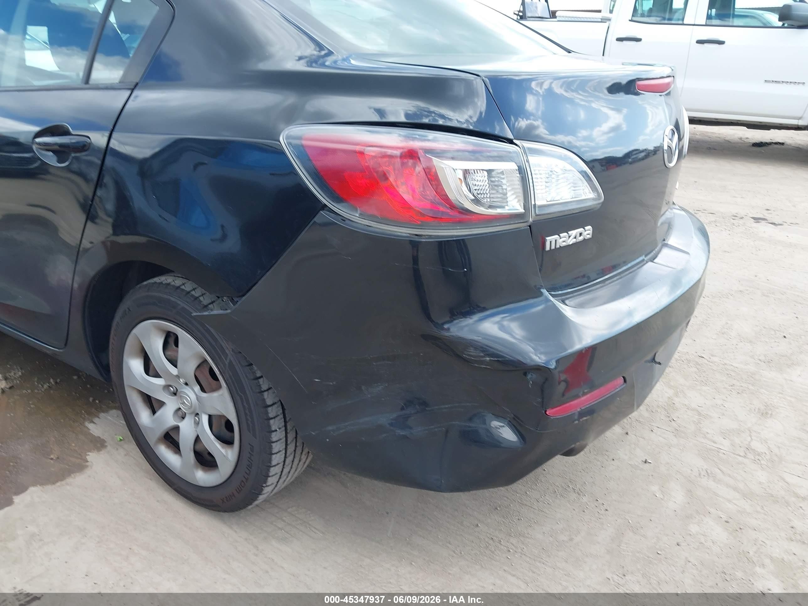 2013 Mazda Mazda3 I Sv Black vin: JM1BL1TF8D1764748
