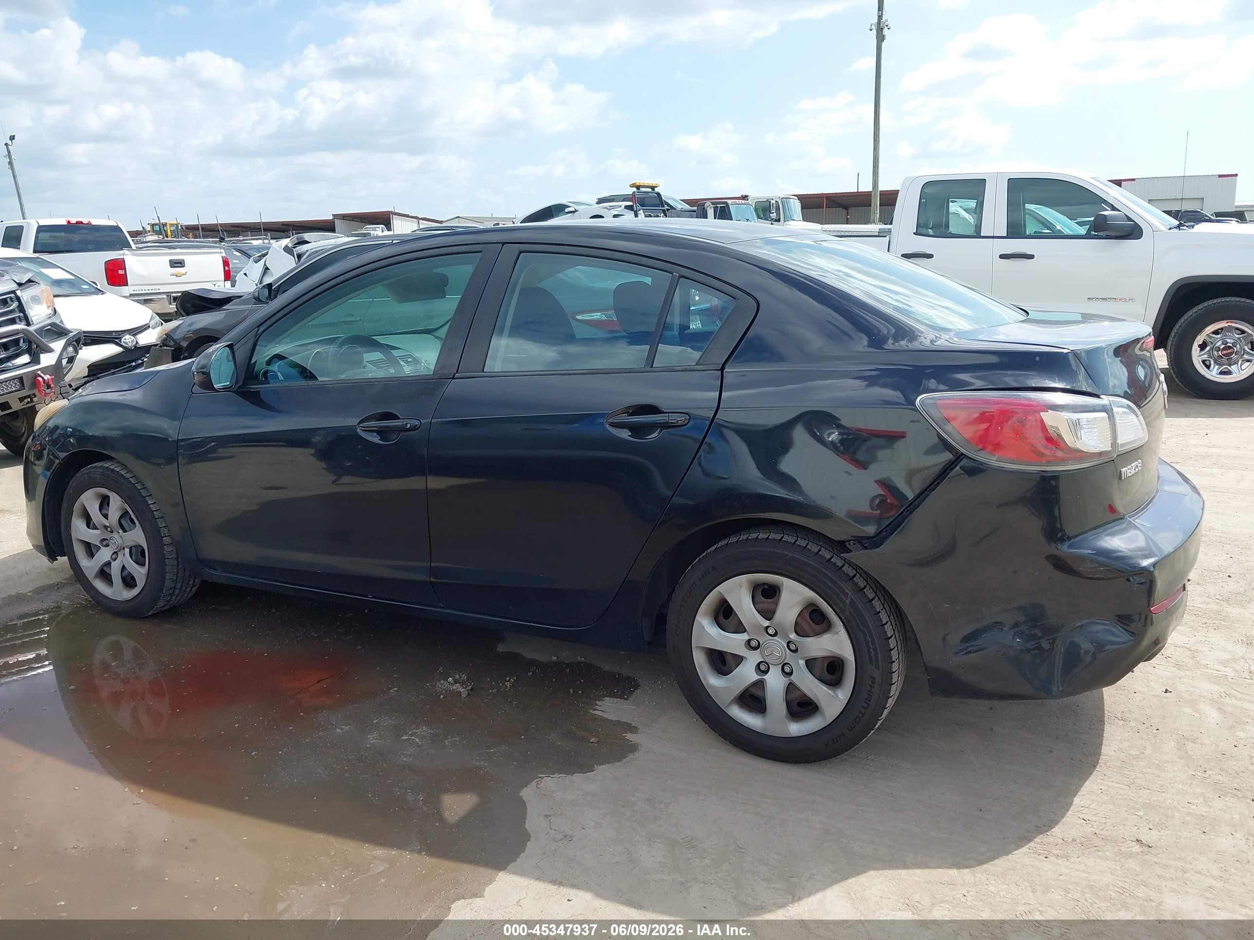 2013 Mazda Mazda3 I Sv Black vin: JM1BL1TF8D1764748