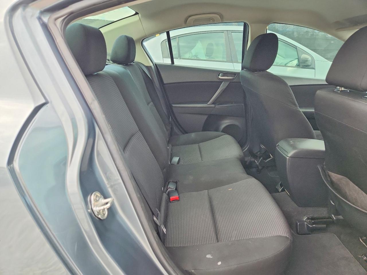2013 Mazda 3 I Turquoise vin: JM1BL1TF8D1812328