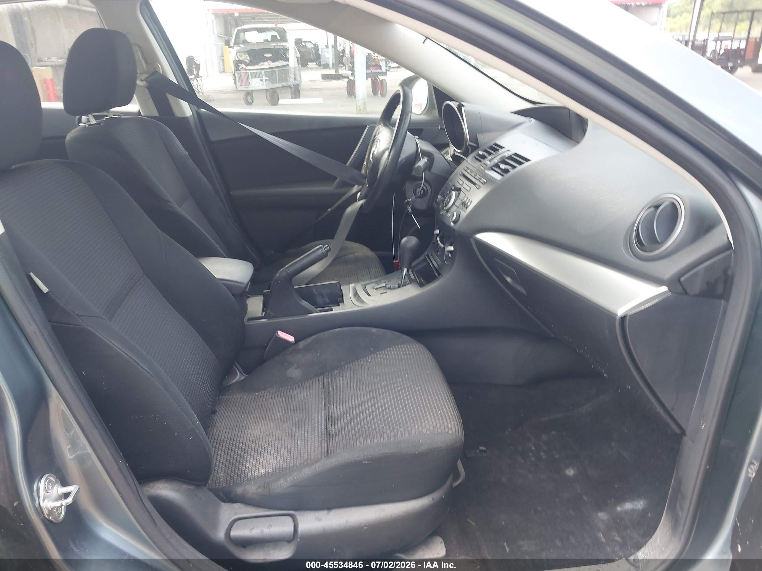 2013 Mazda Mazda3 I Sv Blue vin: JM1BL1TF9D1734514