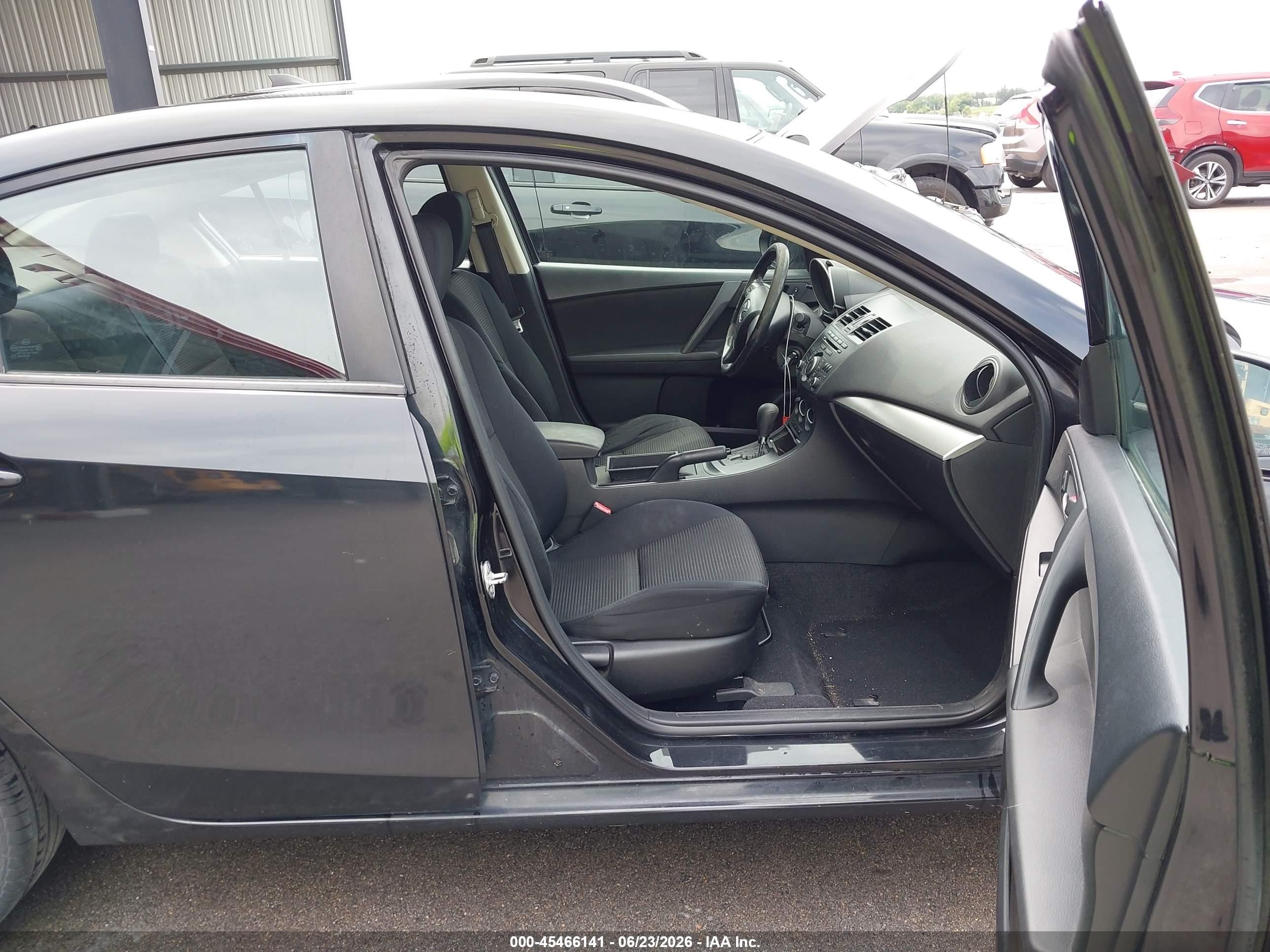 2013 Mazda Mazda3 I Sv Black vin: JM1BL1TFXD1742556