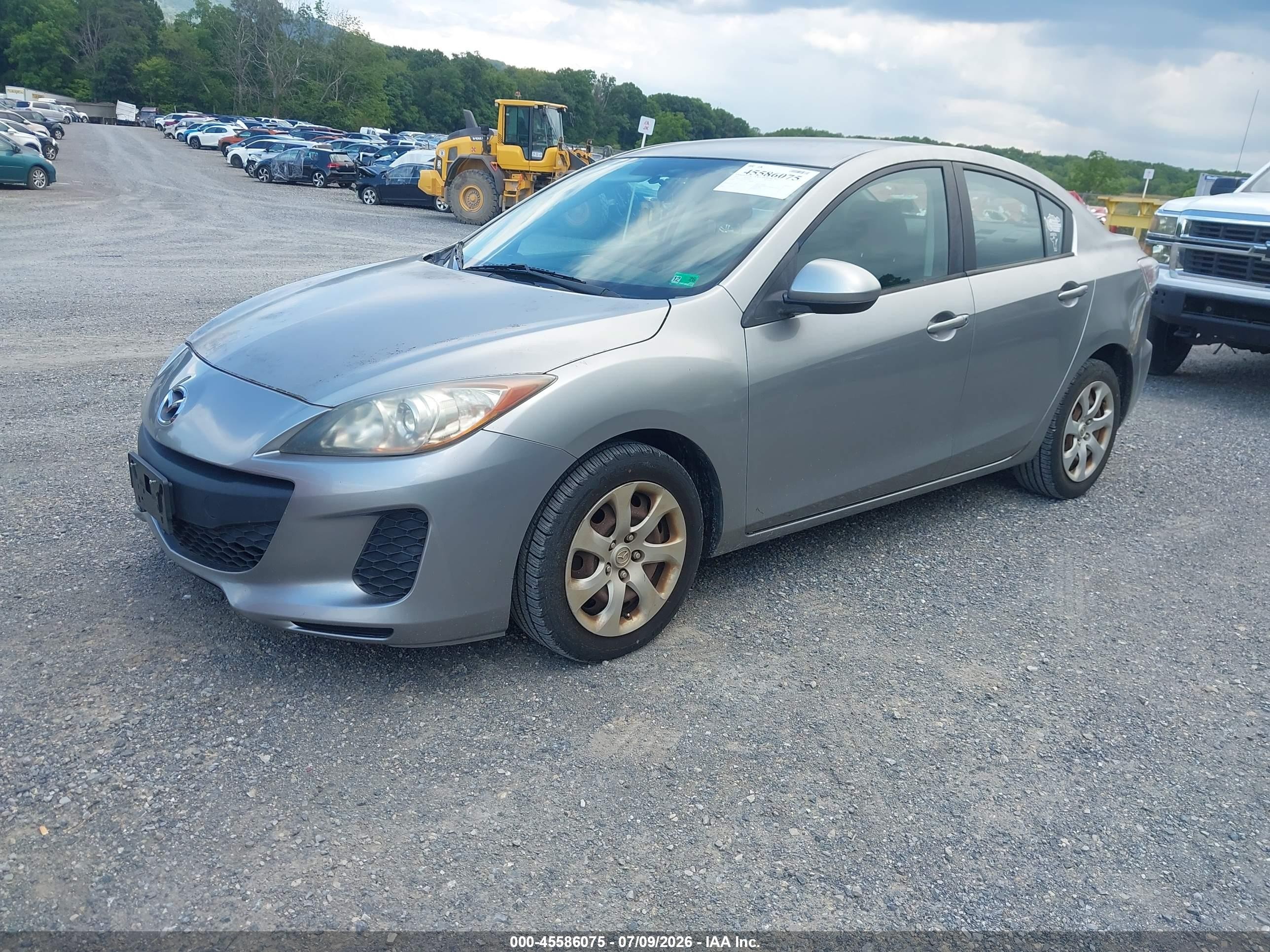 2013 Mazda Mazda3 I Sv Silver vin: JM1BL1TG0D1742039