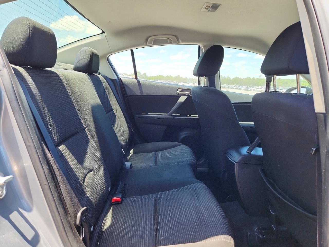 2013 Mazda 3 Silver vin: JM1BL1TG1D1774790