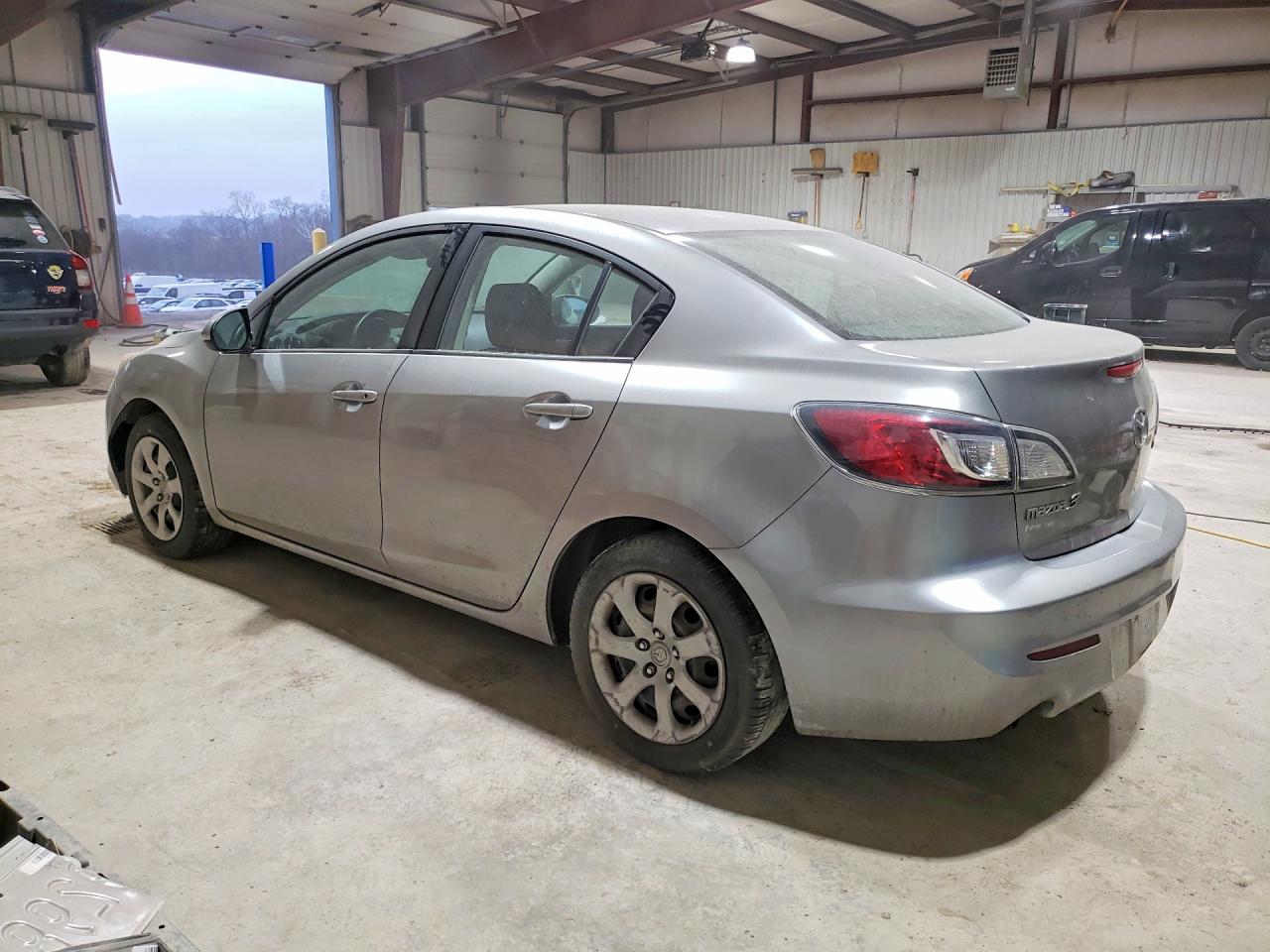 2013 Mazda 3 I White vin: JM1BL1TG2D1822412