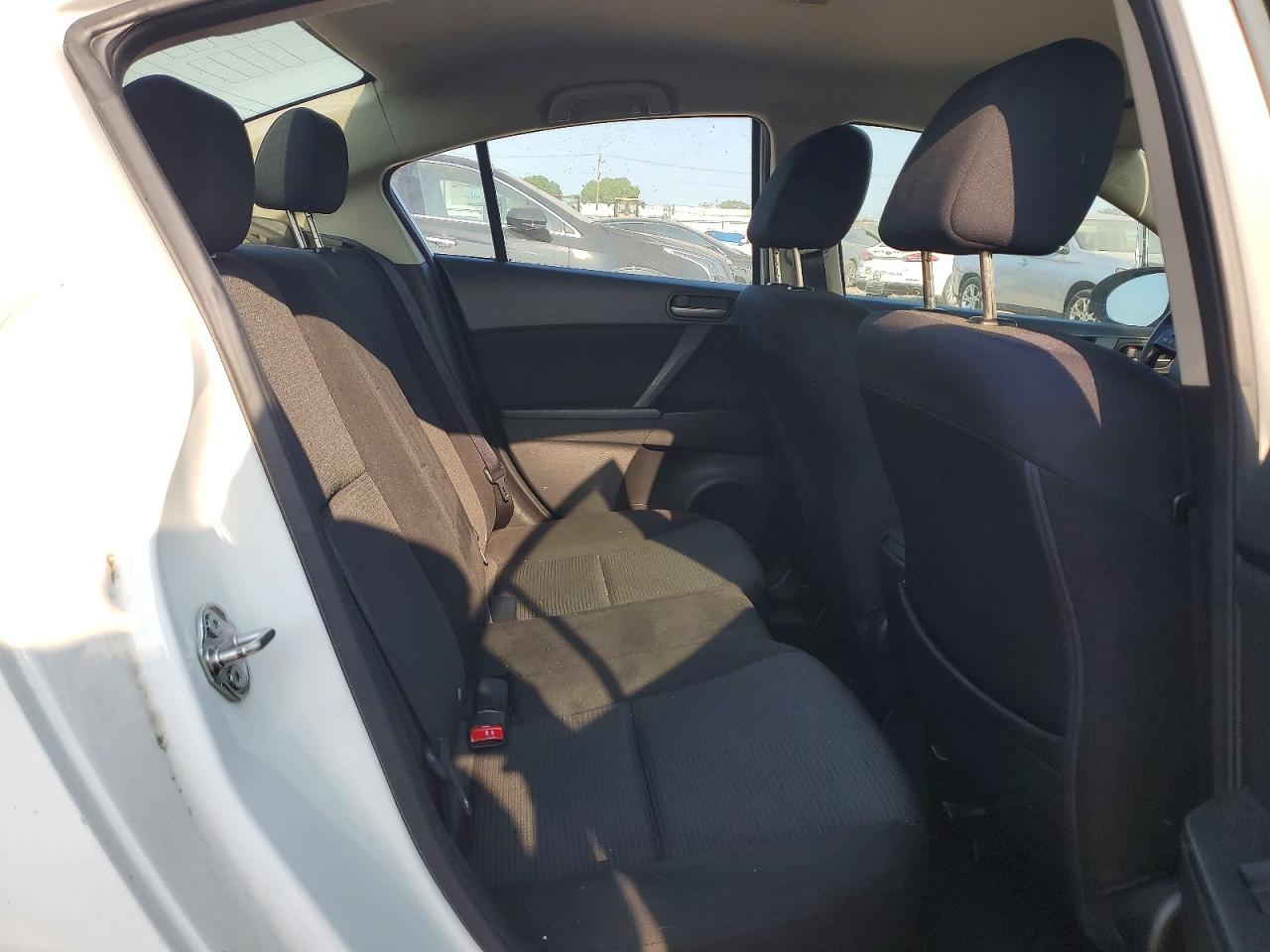 2013 Mazda 3 I Белый vin: JM1BL1TG3D1742990