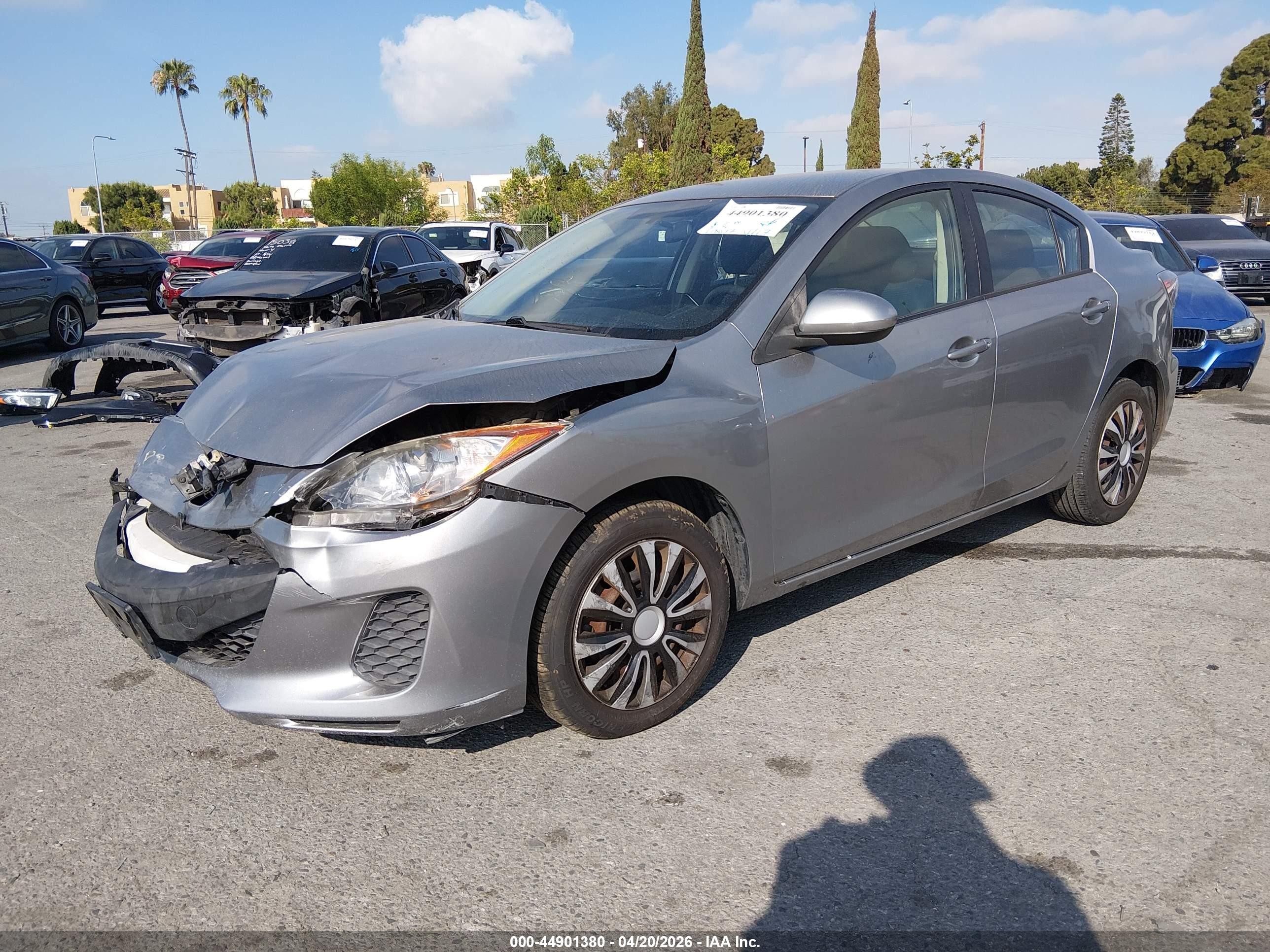 2013 Mazda Mazda3 I Sv Silver vin: JM1BL1TG4D1774718