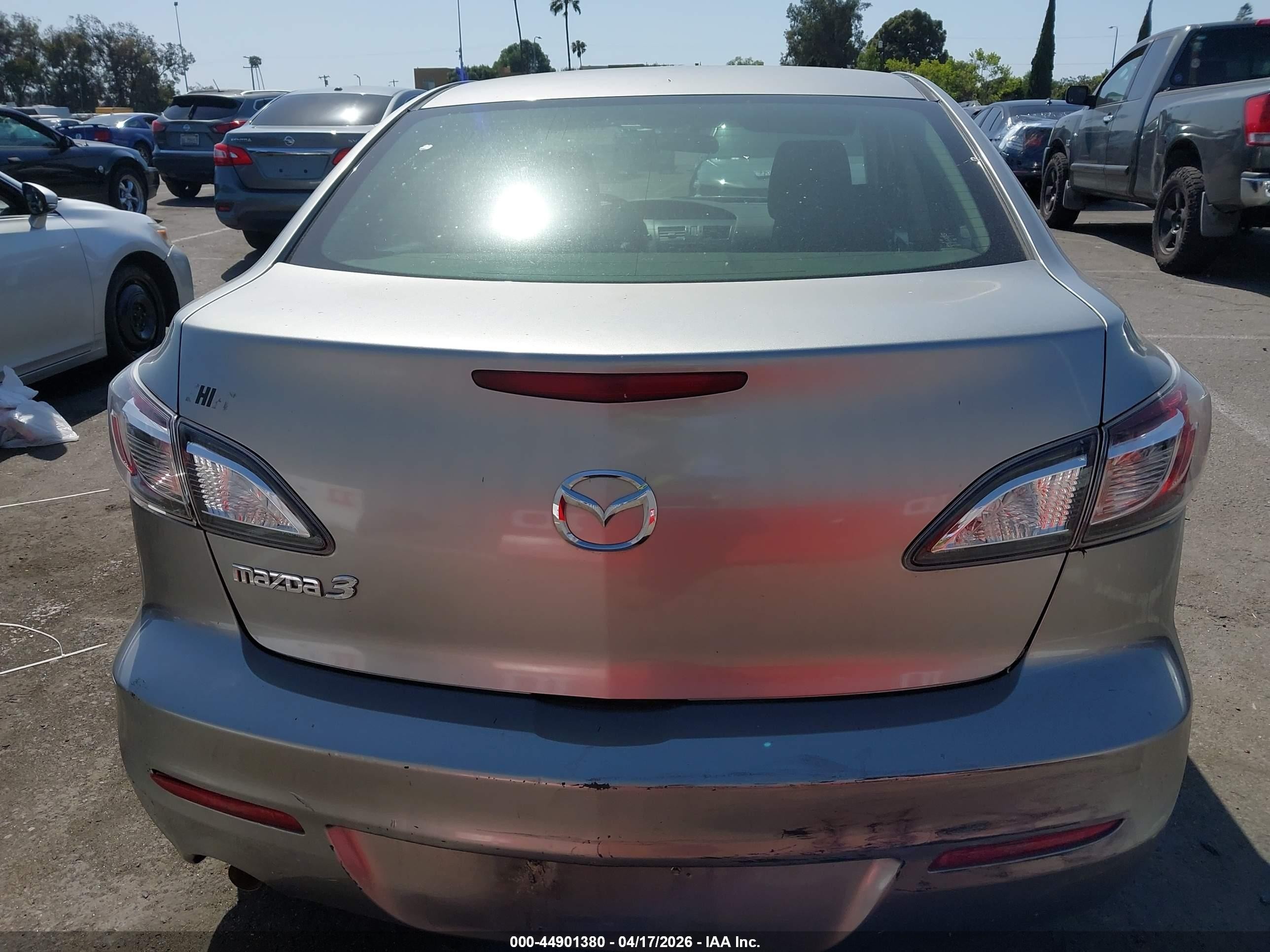2013 Mazda Mazda3 I Sv Silver vin: JM1BL1TG4D1774718