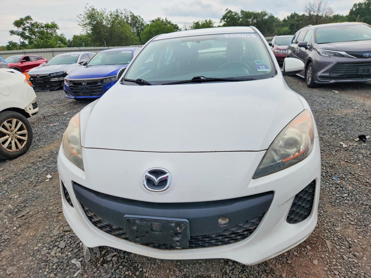 2013 Mazda 3 I Белый vin: JM1BL1TG4D1845805