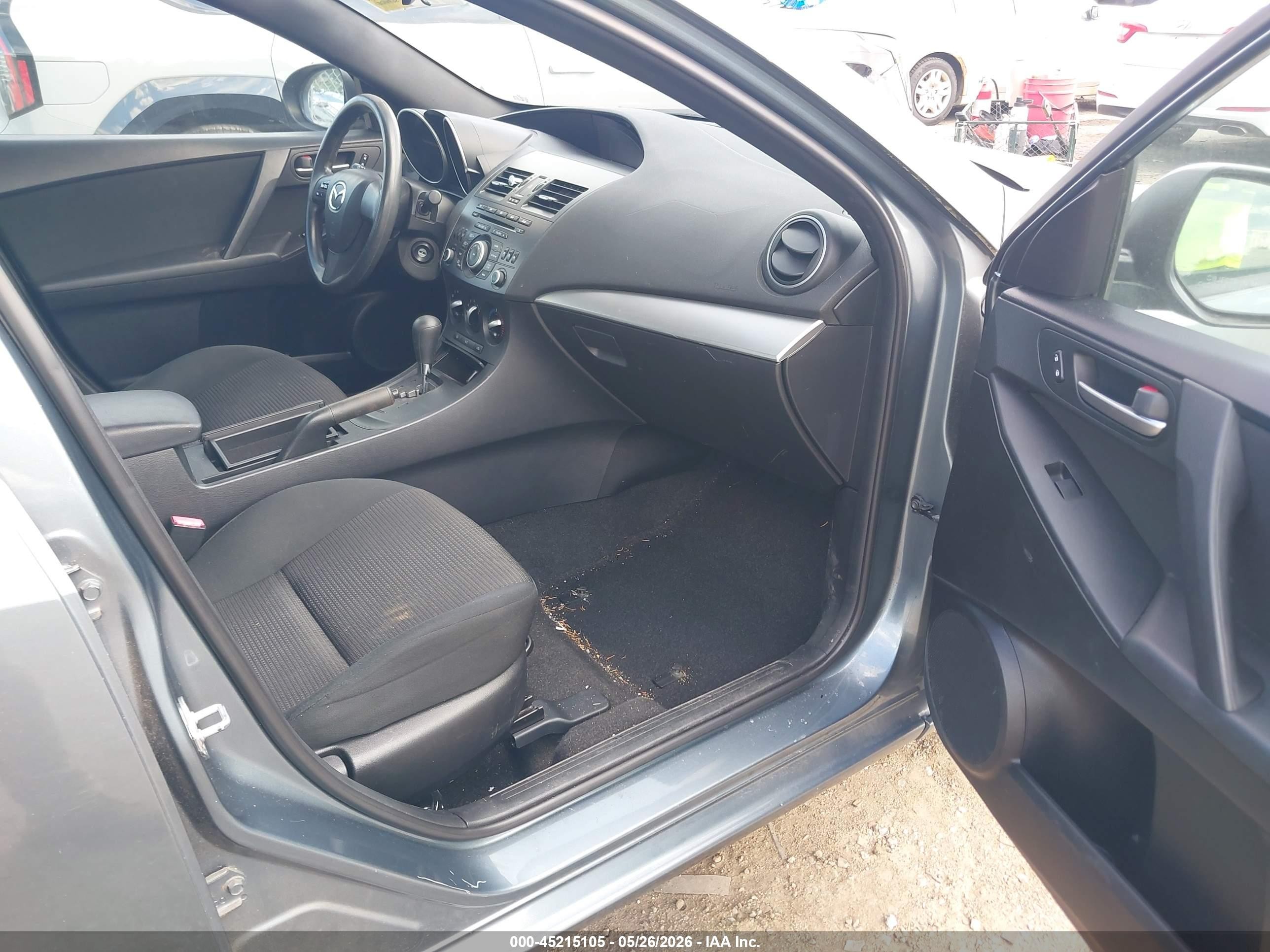 2013 Mazda Mazda3 I Sv Gray vin: JM1BL1TG6D1795053