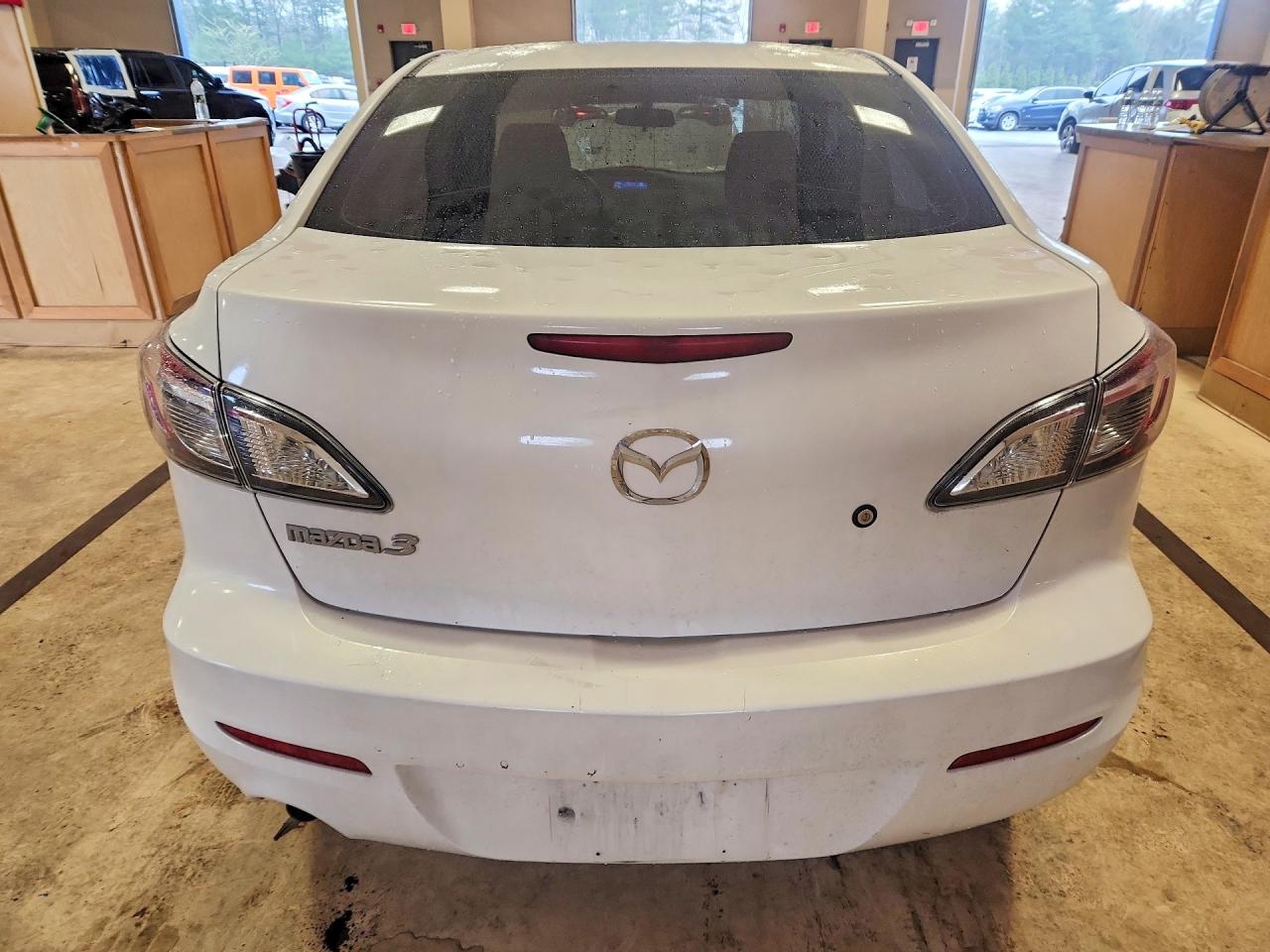 2013 Mazda Mazda 3 White vin: JM1BL1TG6D1810215