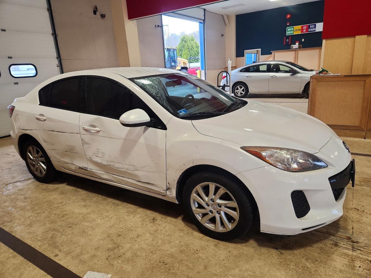 2013 Mazda Mazda 3 White vin: JM1BL1TG6D1810215