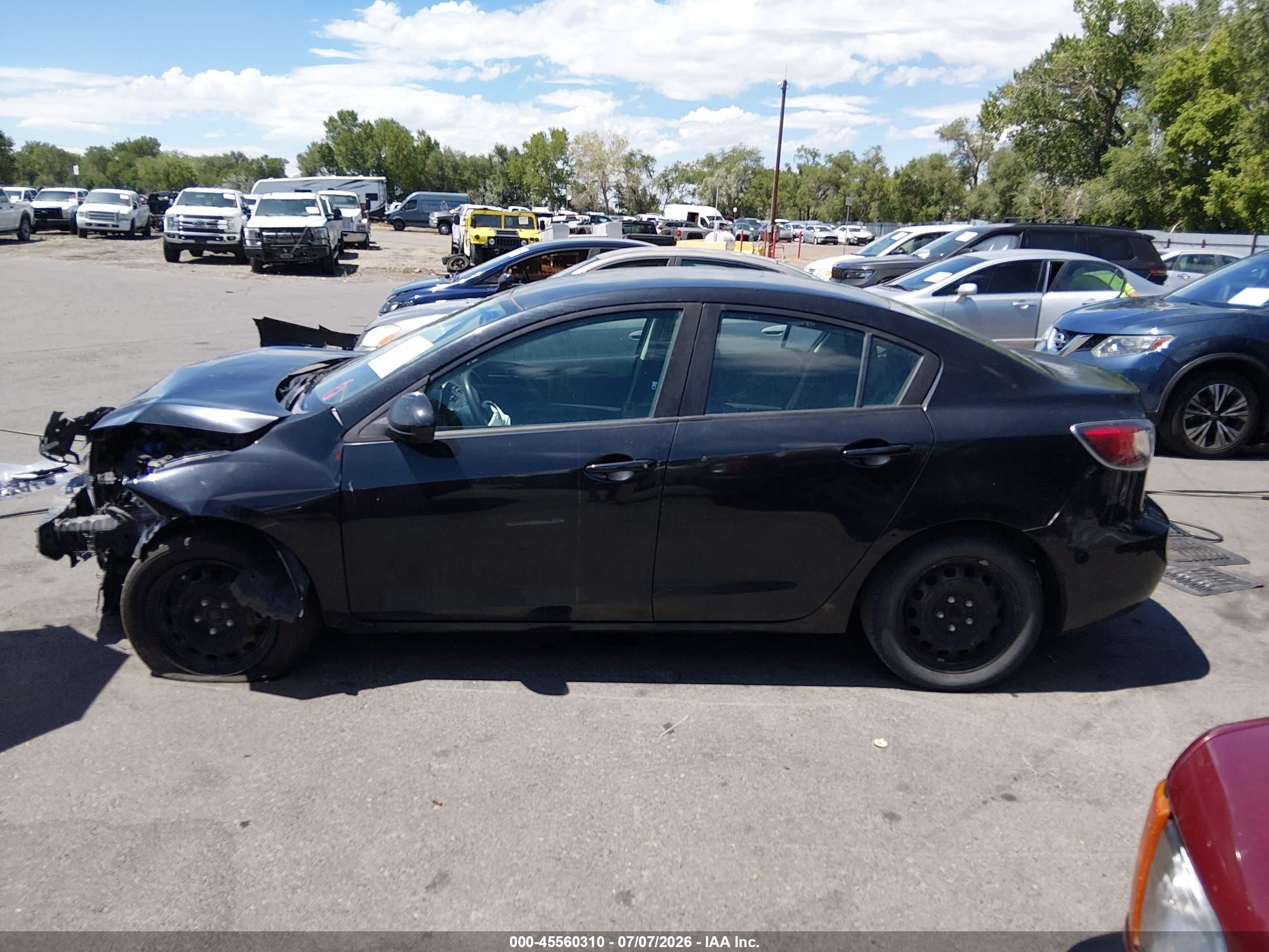 2013 Mazda Mazda3 I Sv Черный vin: JM1BL1TG7D1765012