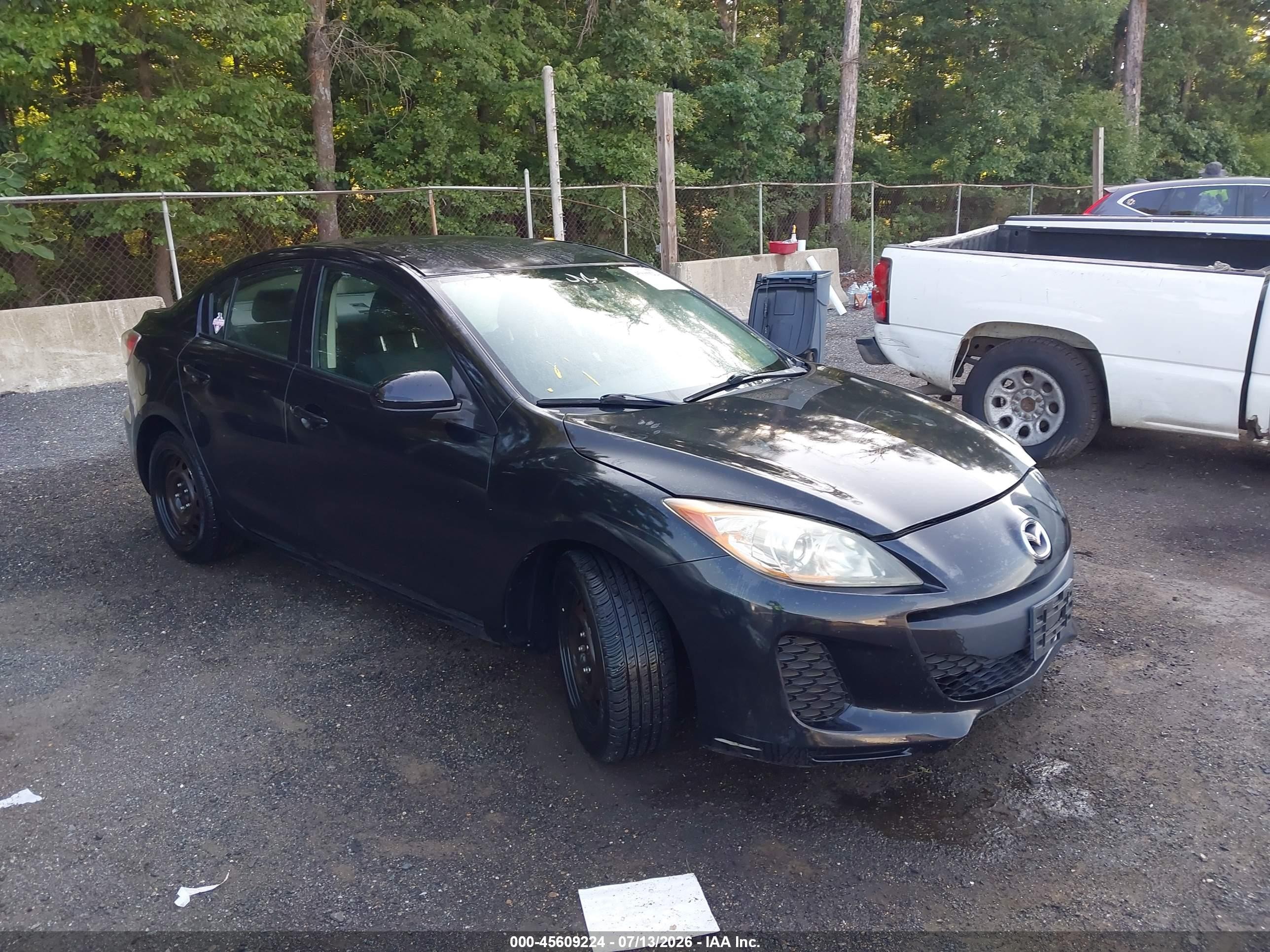 2013 Mazda Mazda3 I Sv Black vin: JM1BL1TG8D1809261