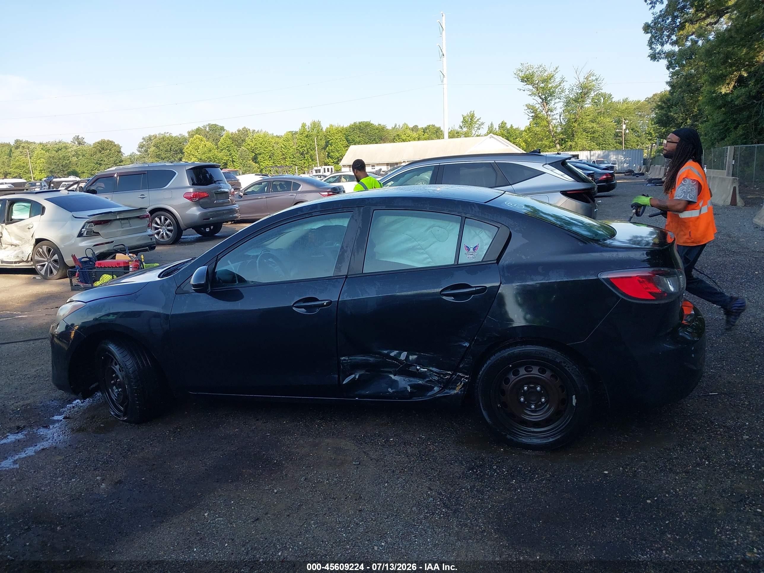 2013 Mazda Mazda3 I Sv Black vin: JM1BL1TG8D1809261