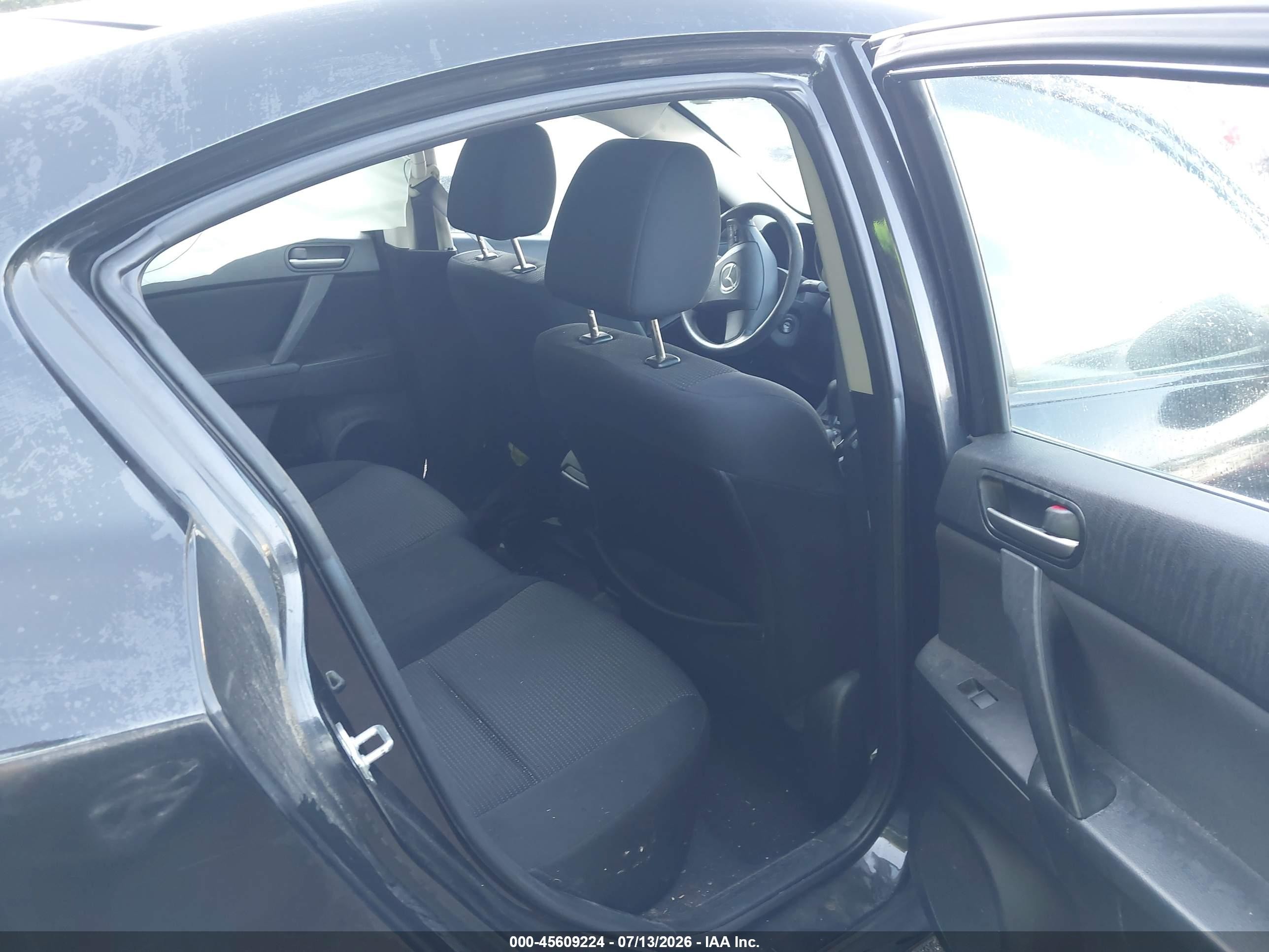 2013 Mazda Mazda3 I Sv Black vin: JM1BL1TG8D1809261