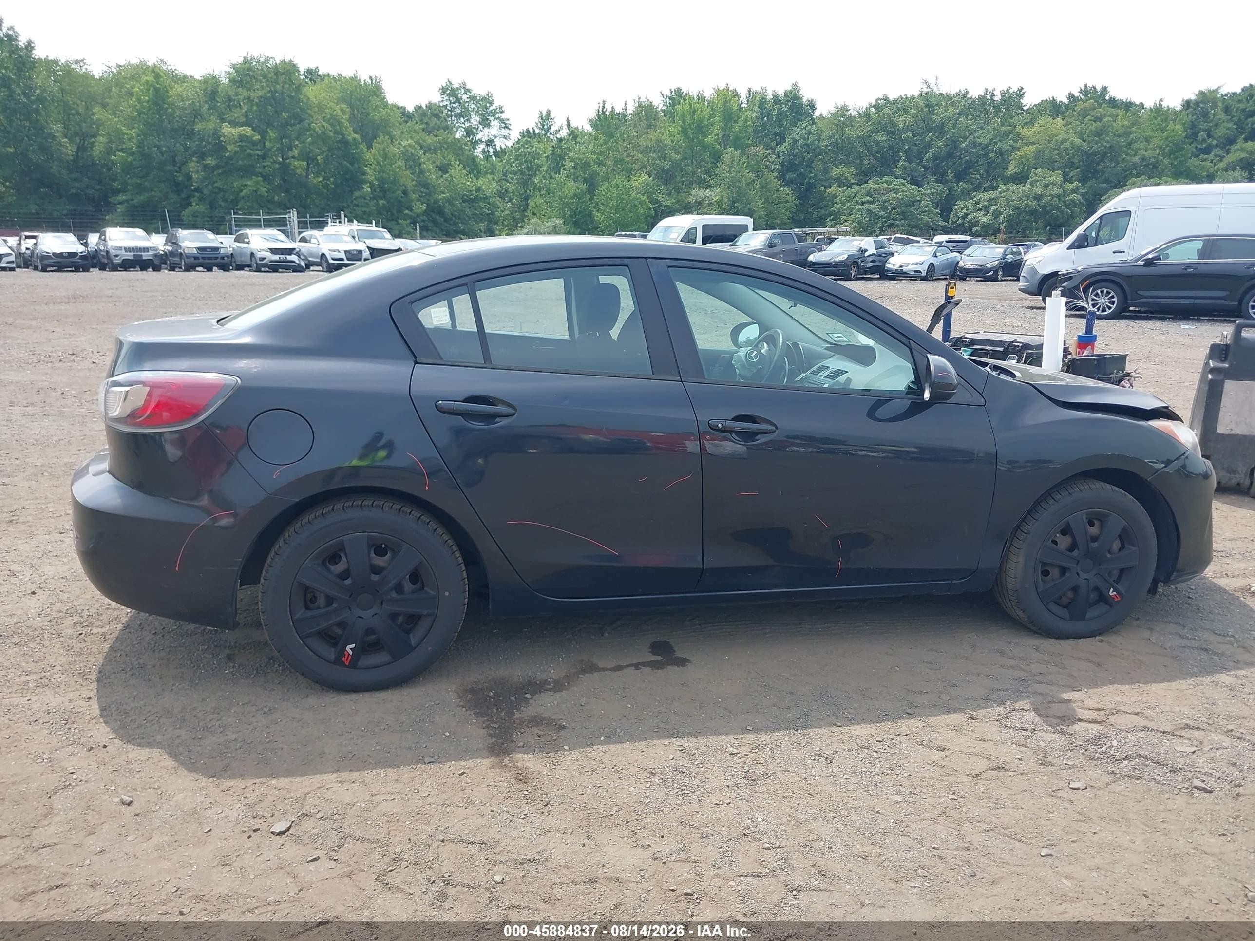 2013 Mazda Mazda3 I Sv Черный vin: JM1BL1TG8D1809292
